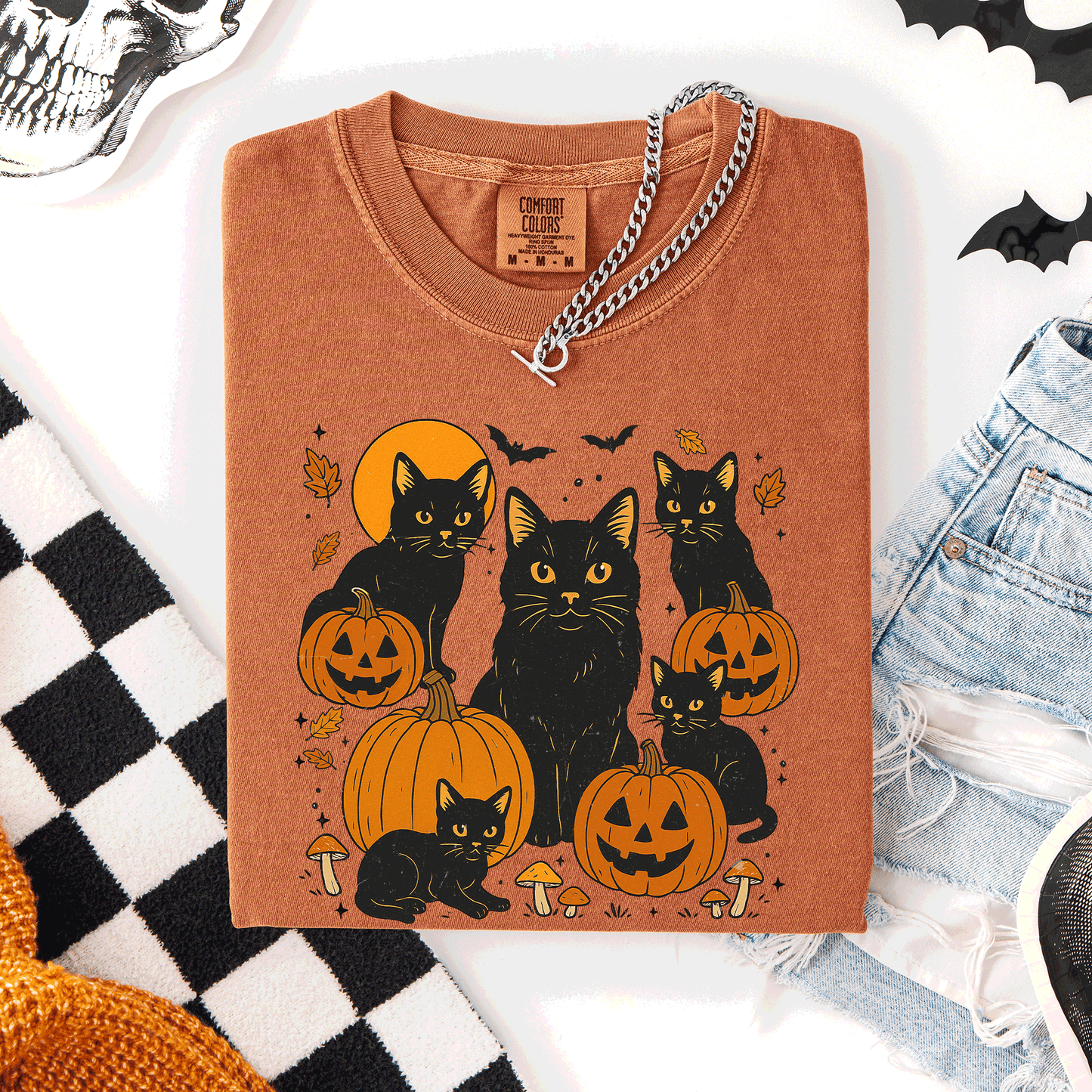 Retro Black Cats, Pumpkins, Halloween, Spooky, Comfort Colors T-Shirt