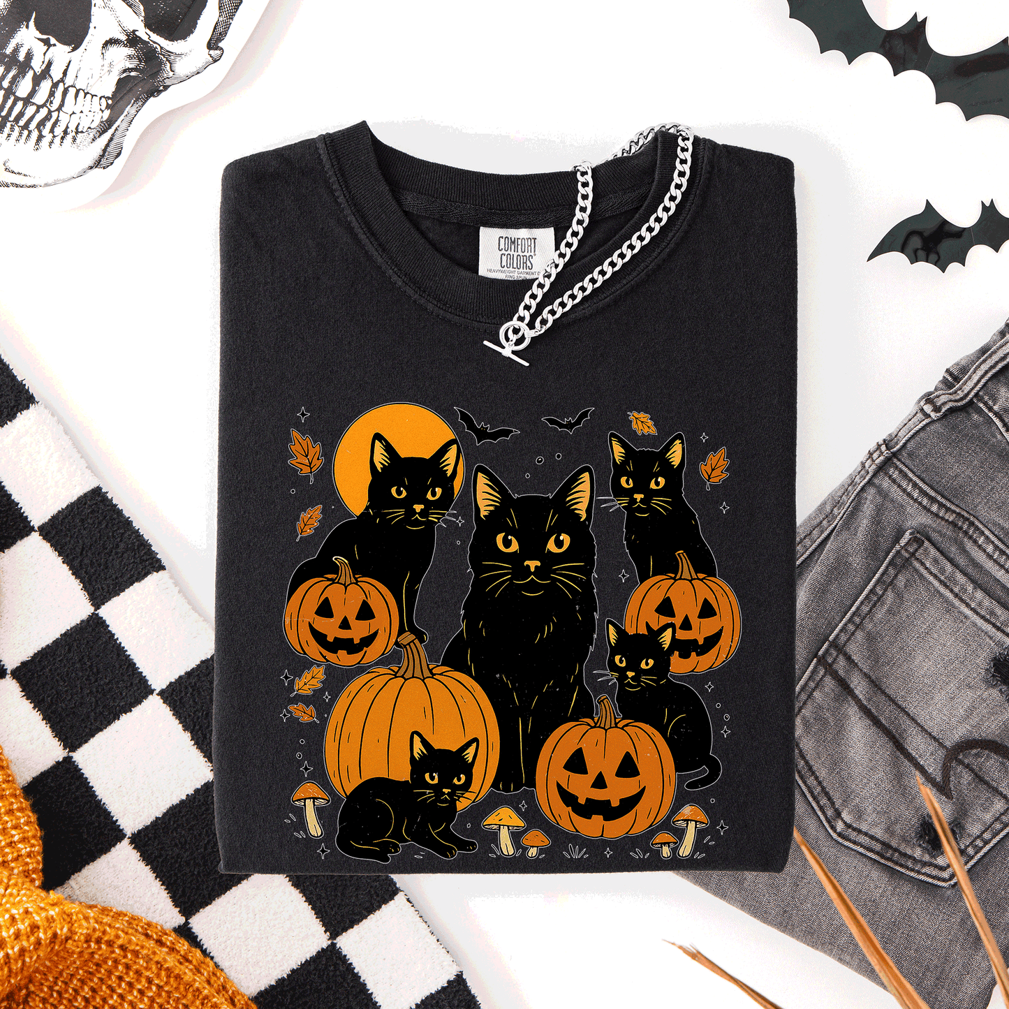 Retro Black Cats, Pumpkins, Halloween, Spooky, Comfort Colors T-Shirt