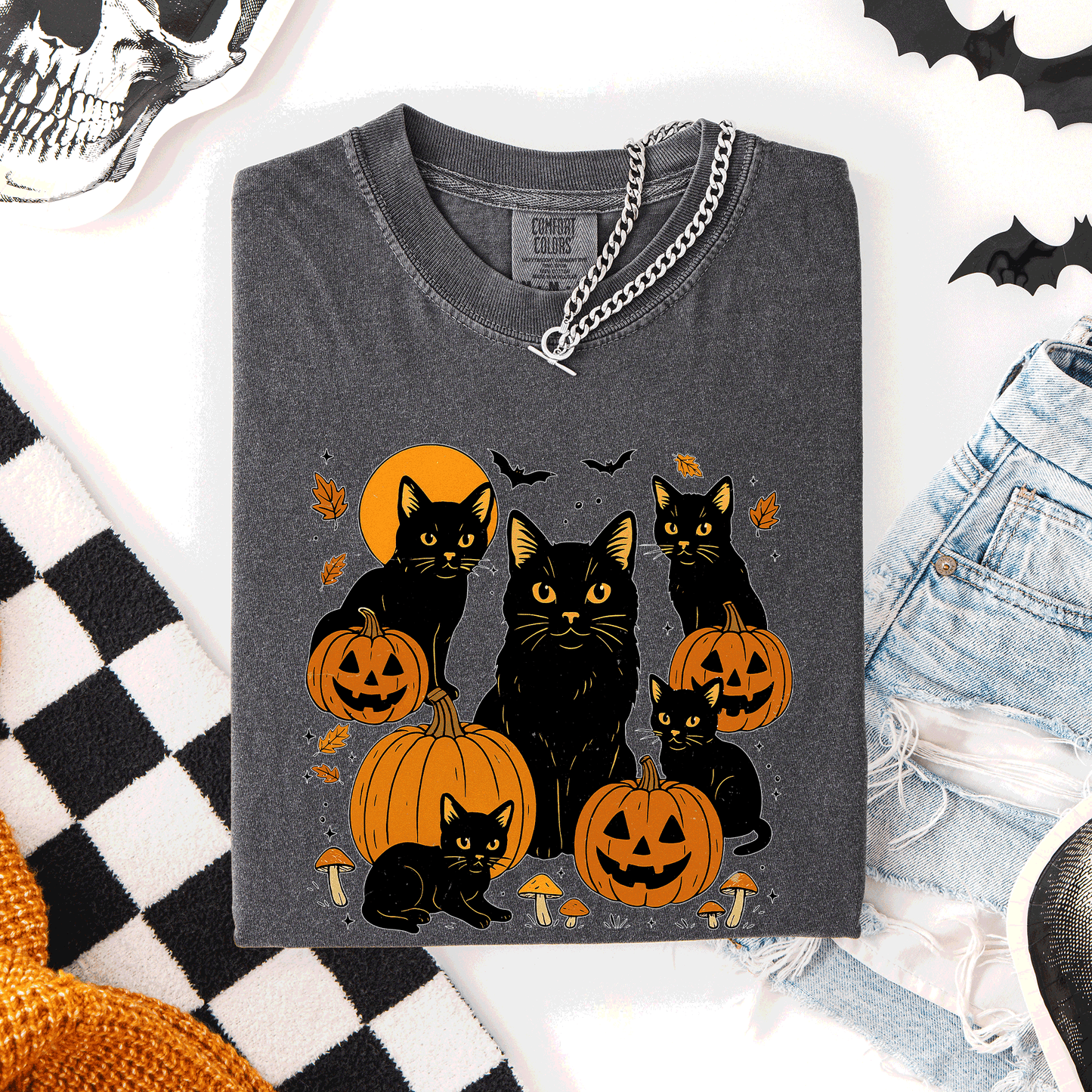 Retro Black Cats, Pumpkins, Halloween, Spooky, Comfort Colors T-Shirt