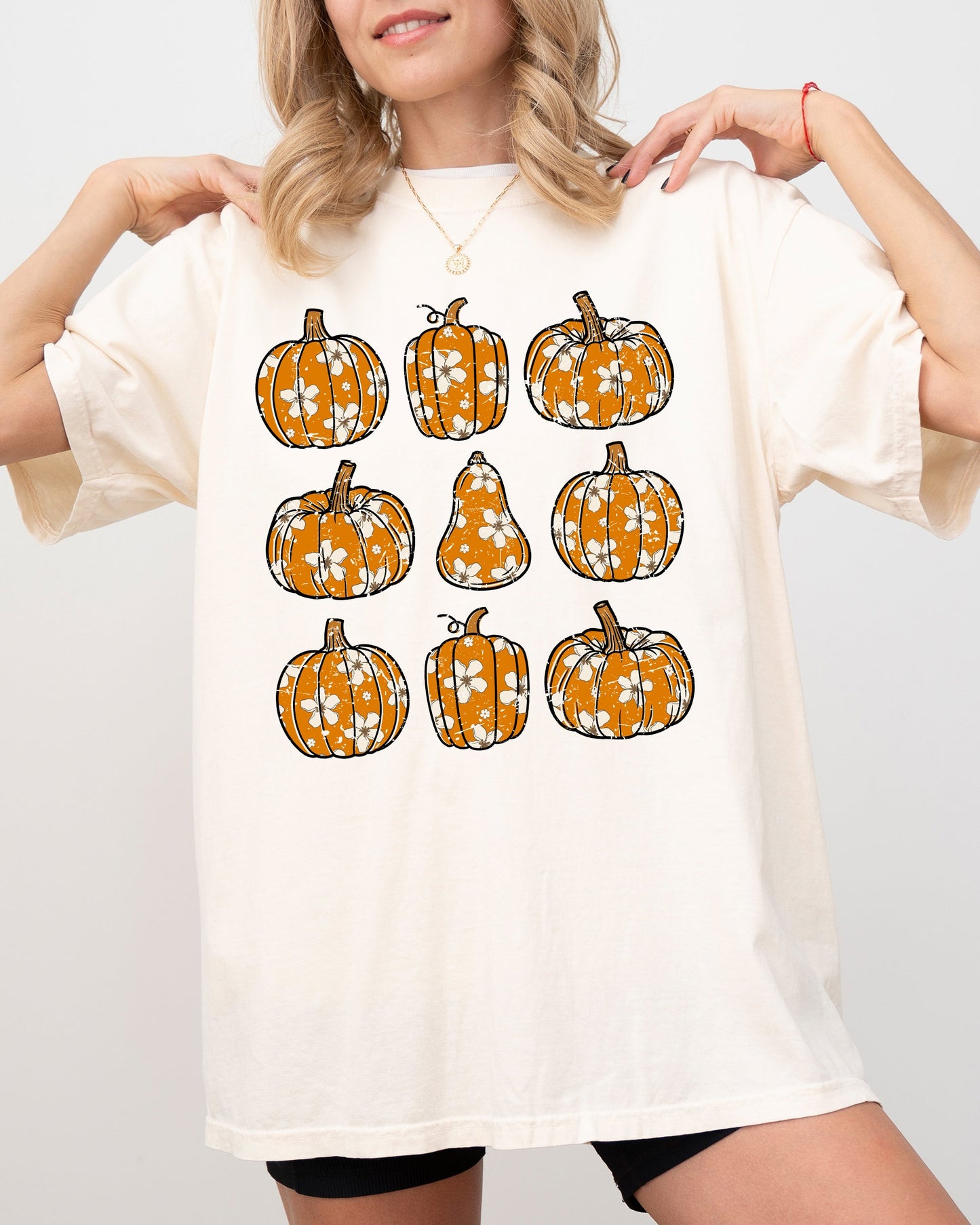 Retro Floral Pumpkins, Halloween, Jack-o-lantern, Fall, Autumn Shirt Comfort Colors T-Shirt