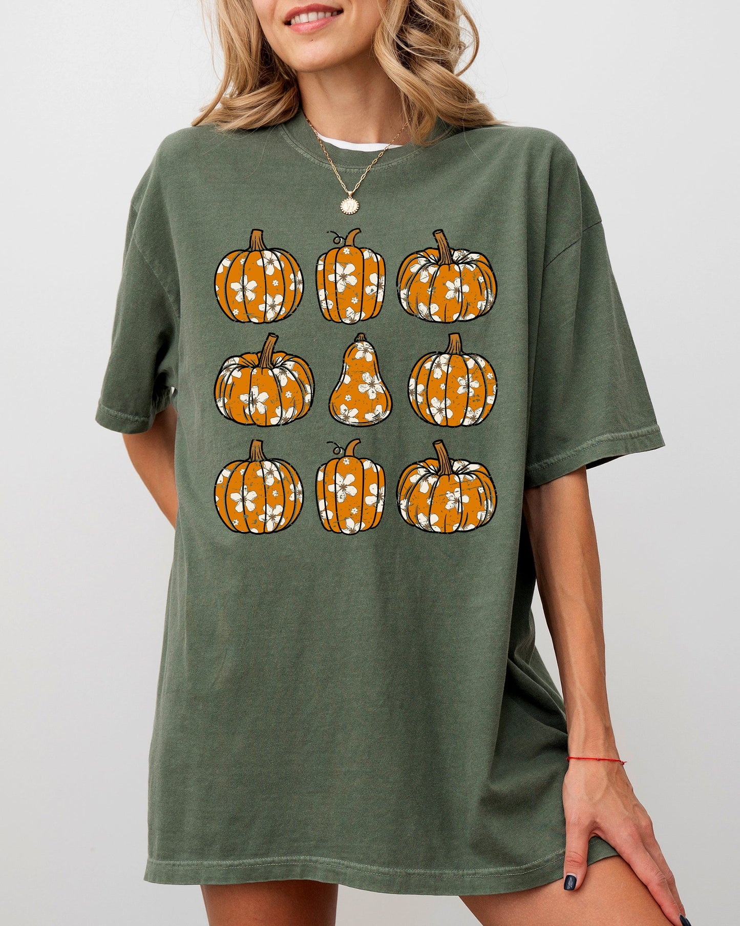 Retro Floral Pumpkins, Halloween, Jack-o-lantern, Fall, Autumn Shirt Comfort Colors T-Shirt