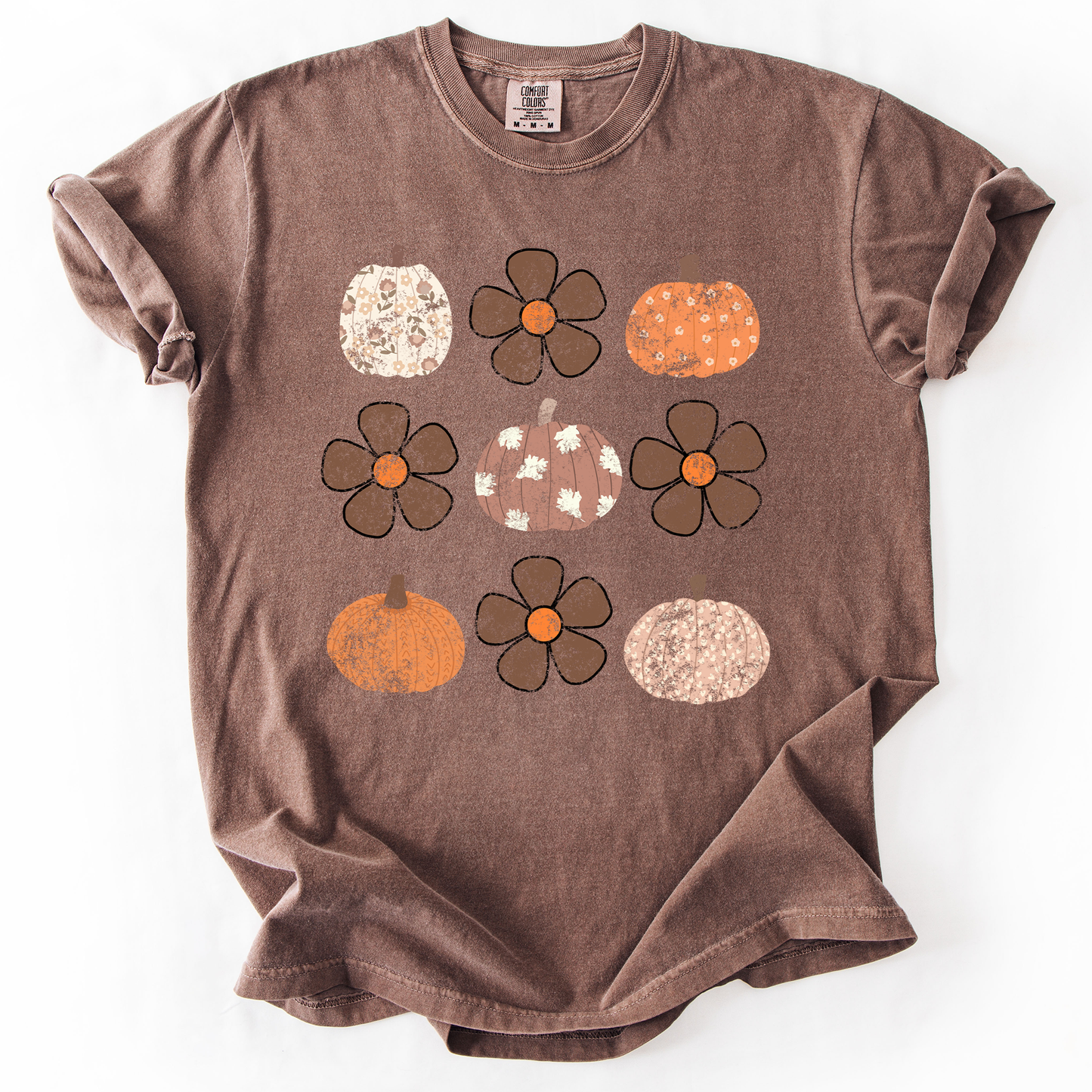 Retro Halloween, Flowers, Pumpkins, Patterned, Autumn, Fall, Comfort Colors T-Shirt