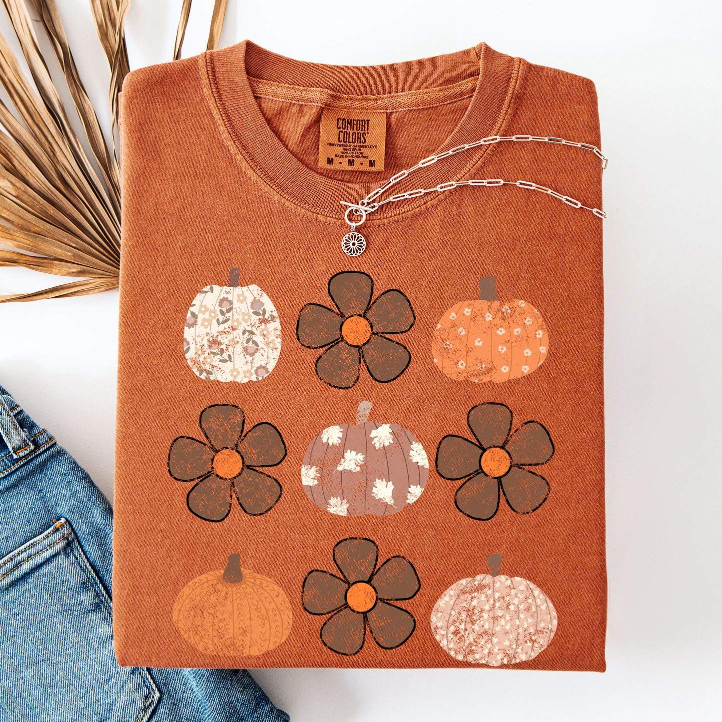 Retro Halloween, Flowers, Pumpkins, Patterned, Autumn, Fall, Comfort Colors T-Shirt