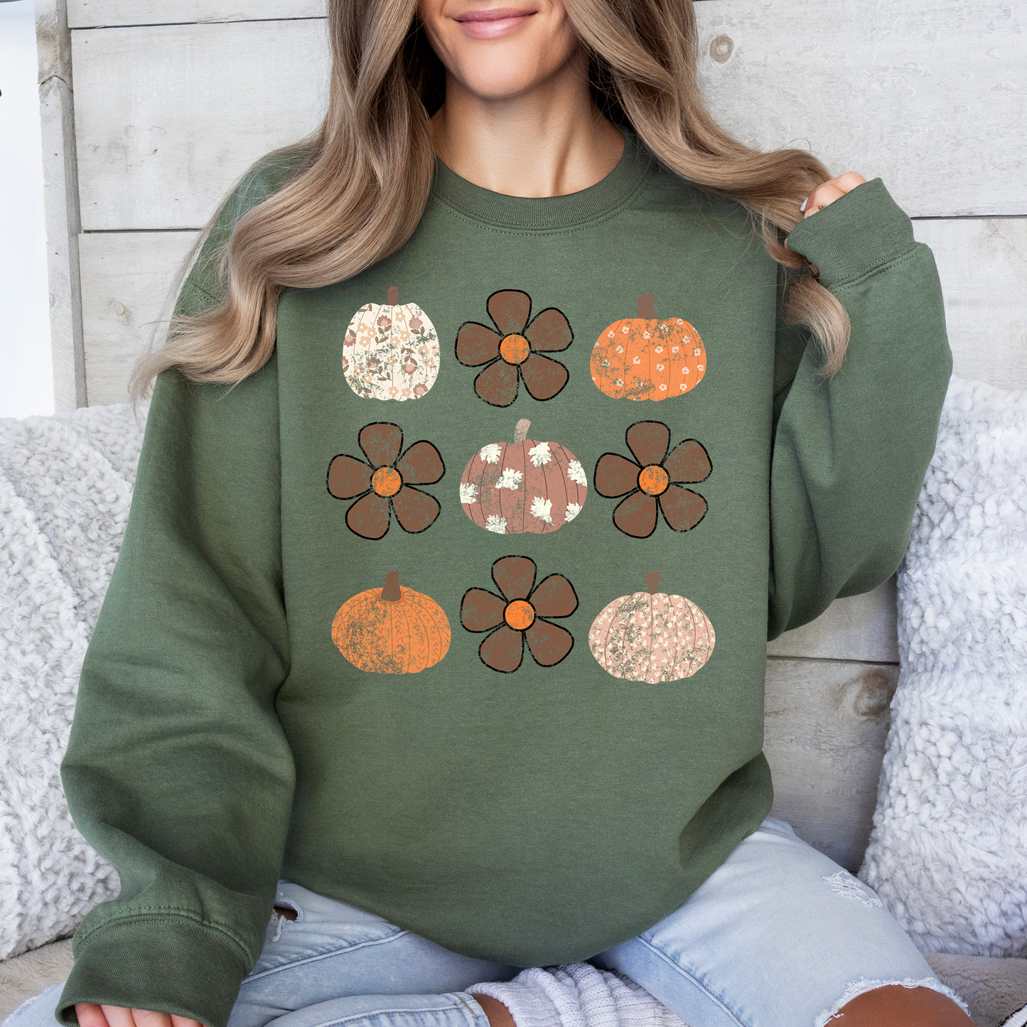 Retro Halloween, Flowers, Pumpkins, Patterned, Autumn, Fall Sweatshirt