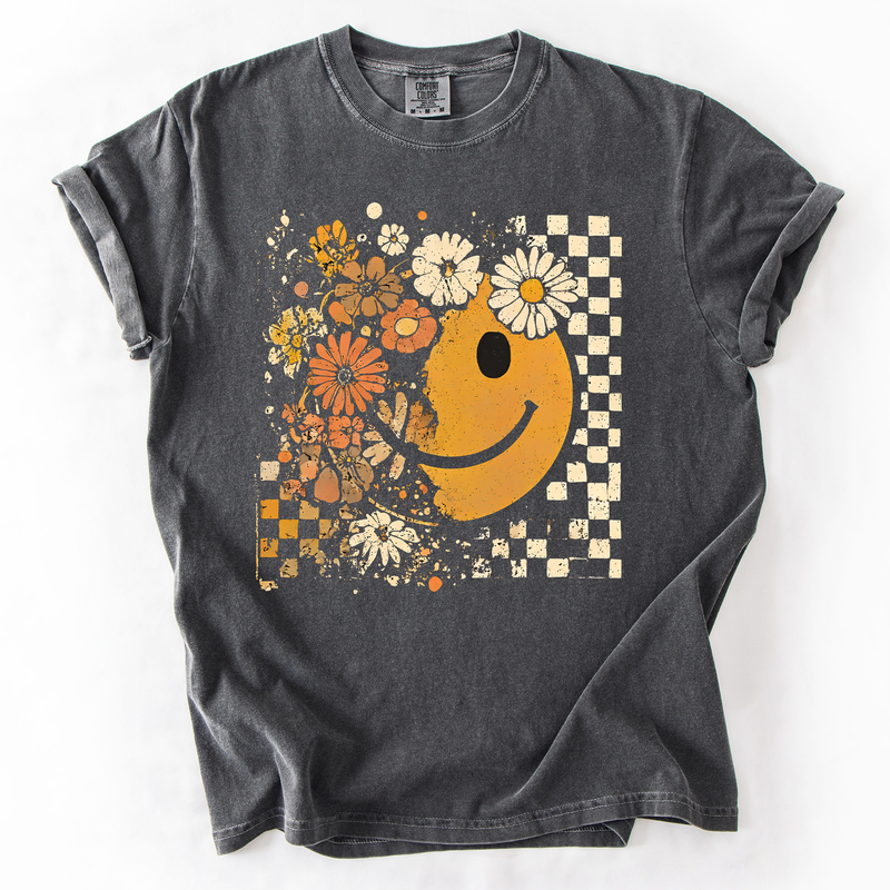 Retro Smiley Halloween Autumn Fall Flowers Comfort Colors T-Shirt