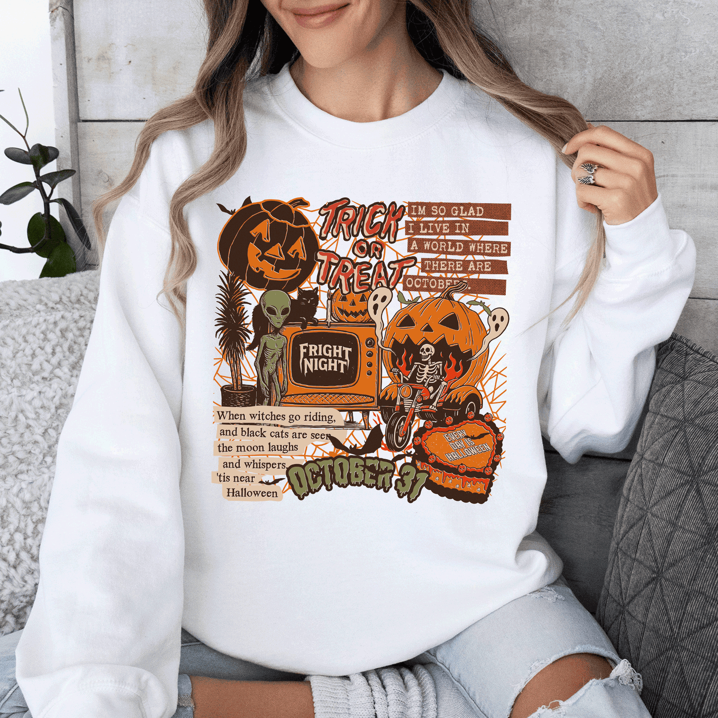 Retro Trick Or Treat, Creep, Halloween, Spooky, Vintage Sweatshirt