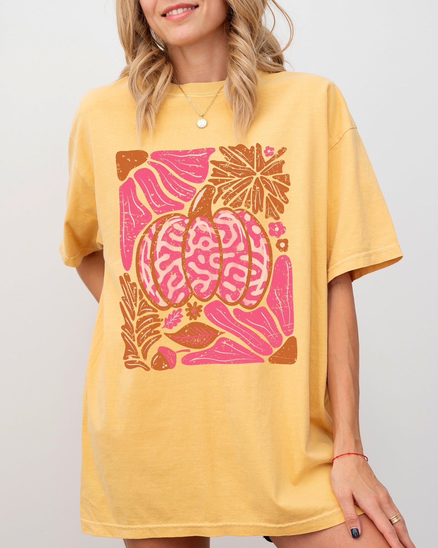 Retro Floral, Pink, Pumpkin, Halloween, Jack-o-lantern, Fall, Autumn Shirt Comfort Colors T-Shirt