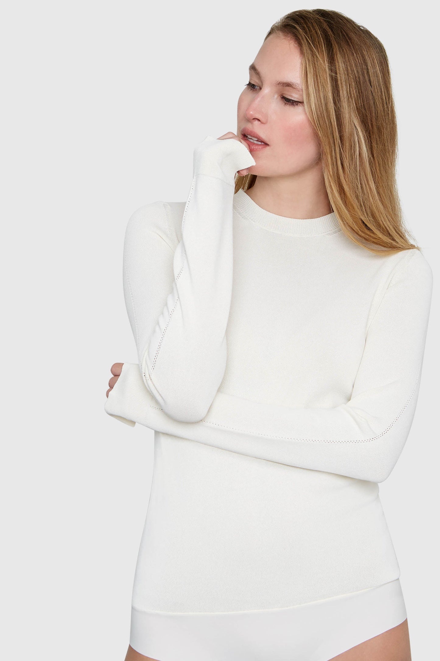 AMBER CREW NECK VISCOSE BODYSUIT IN CREAM