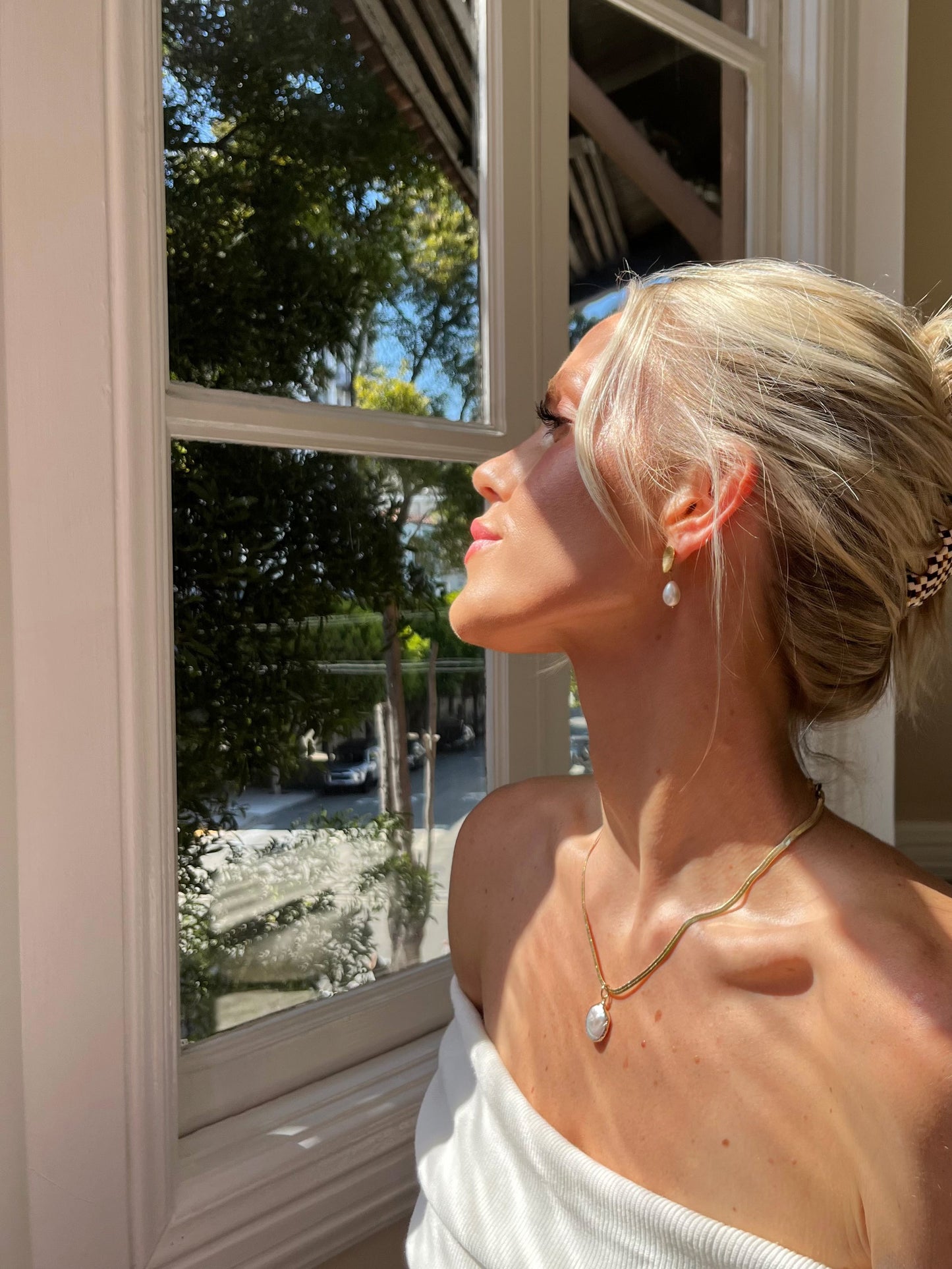 24k Gold Over Brass Herringbone Chain Necklace with Freshwater Coin Pearl Pendant Serina