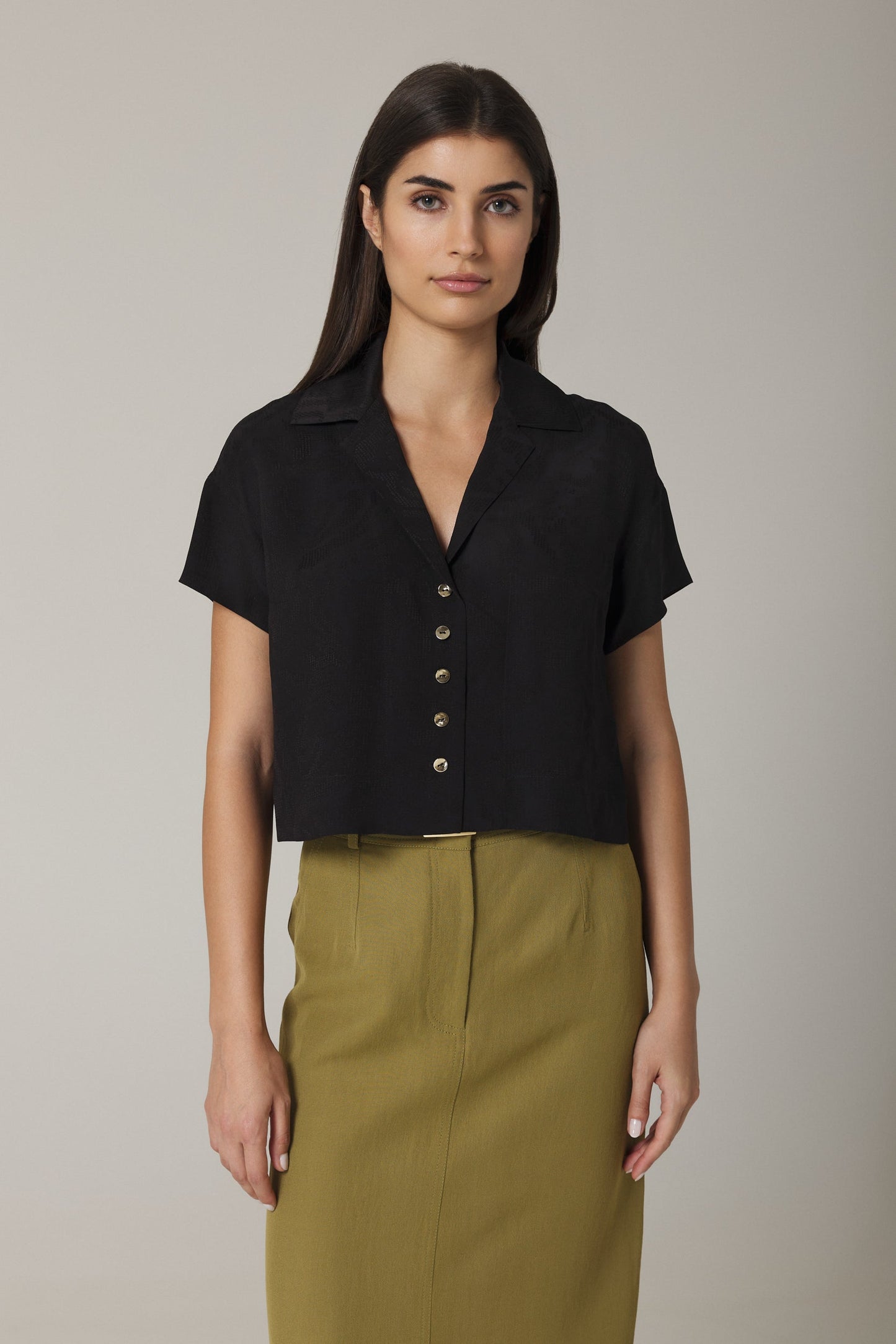PAOLA SHORT SLEEVE BLOUSE IN BLACK