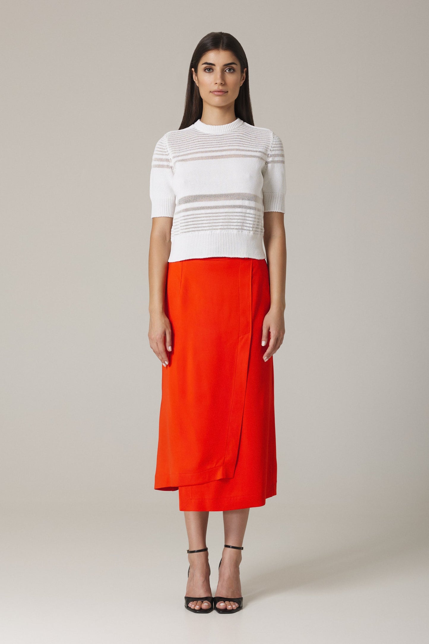 OLIVIA STRIPED SHORT SLEEVE SWEATER IN WHITE