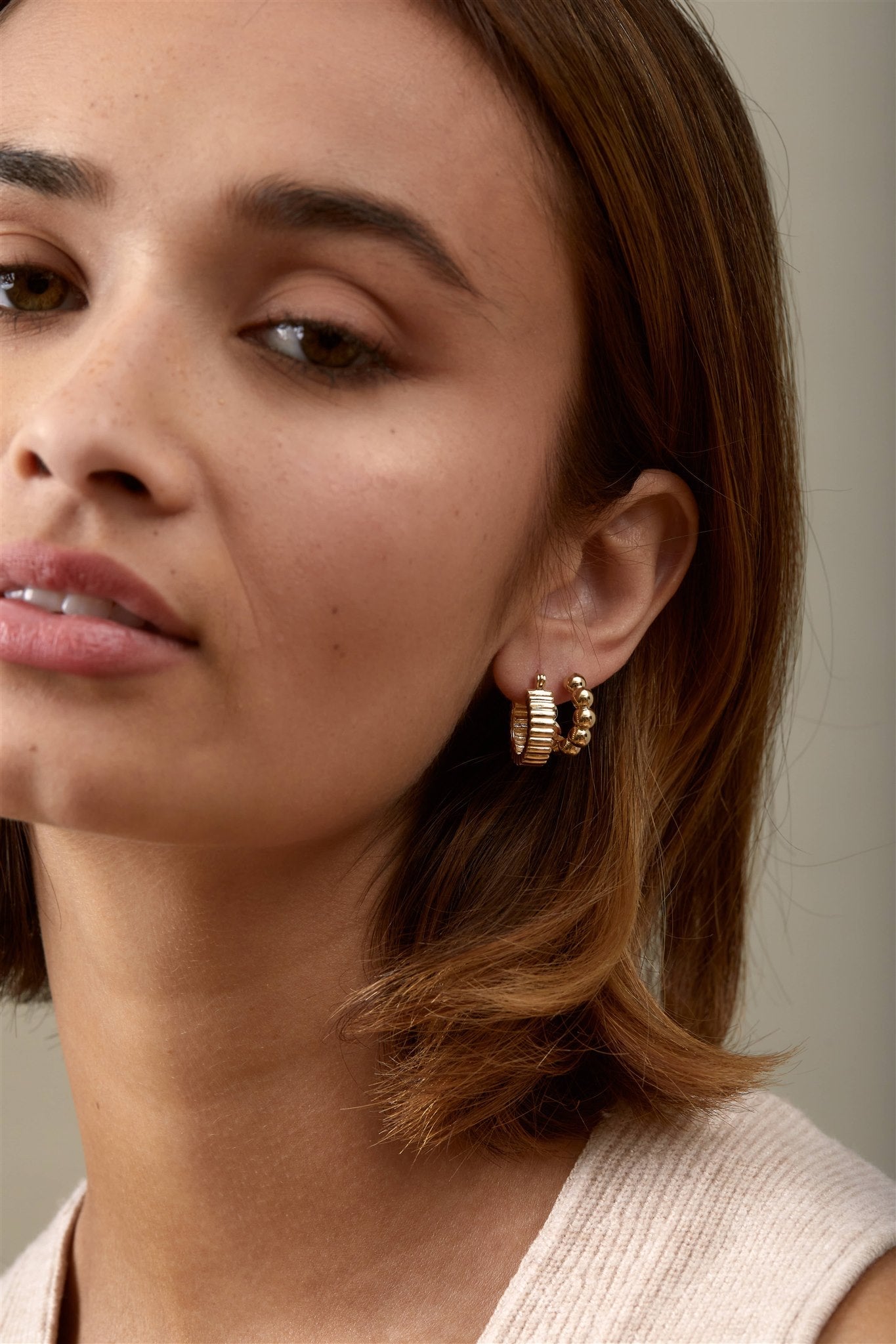 18k Gold Textured Hoop Snap Post Earrings Jules Hoops