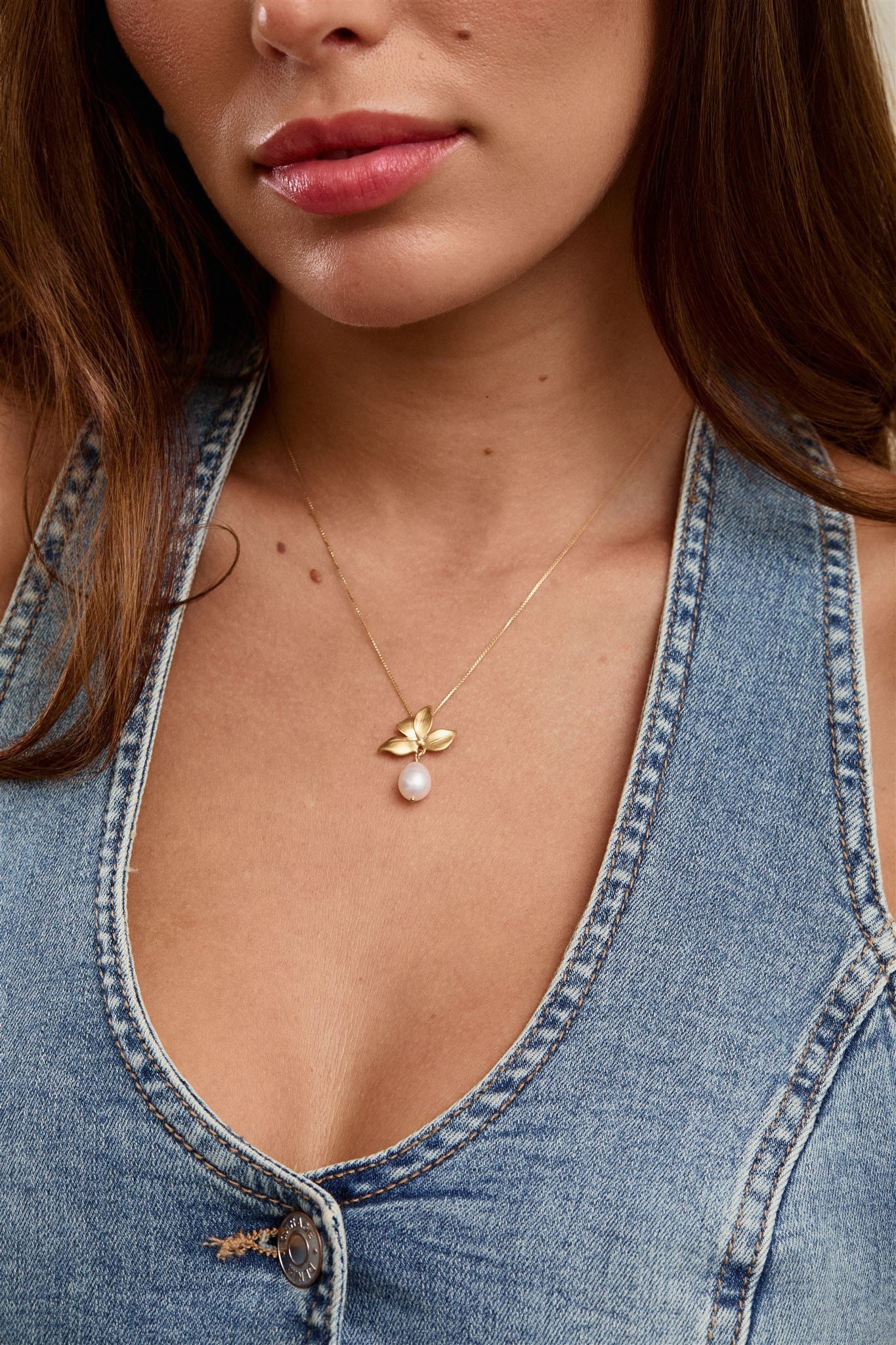18k Gold Box Chain Necklace with 16k Gold Flower Pendant and Freshwater Pearl Maeve Necklace