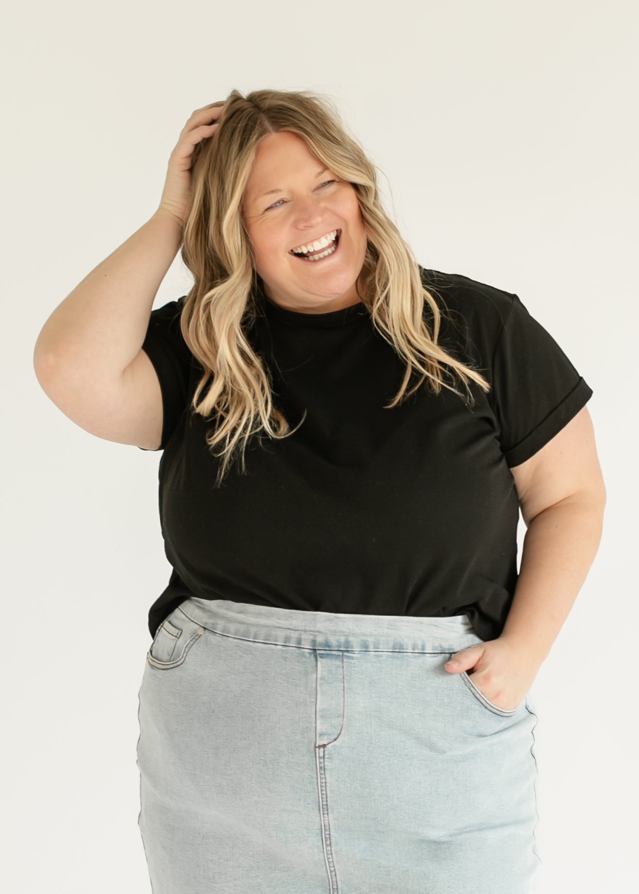 Short Sleeve Essential Basic Tee