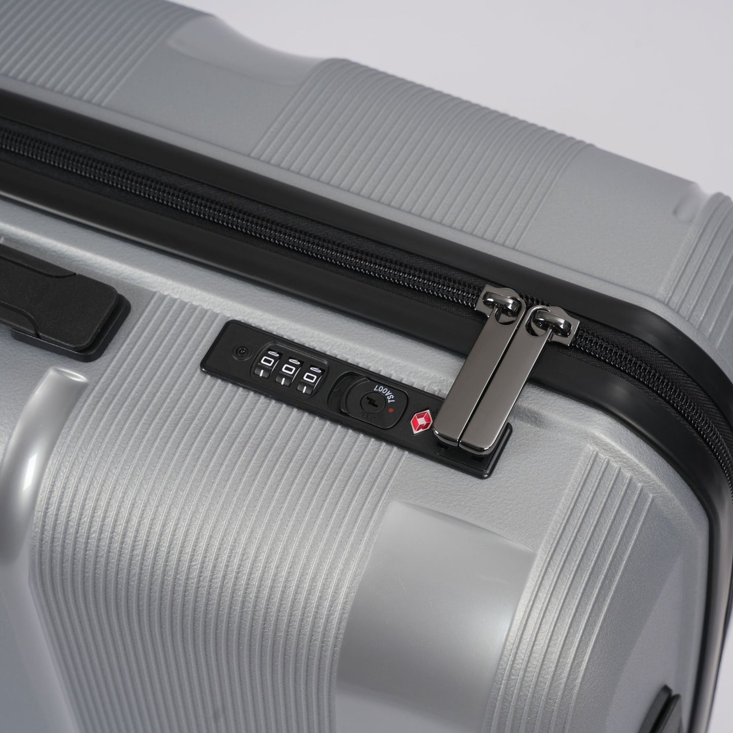 Silver Hardcase Roller Luggage Set 28', 24' and 20' Suitcases