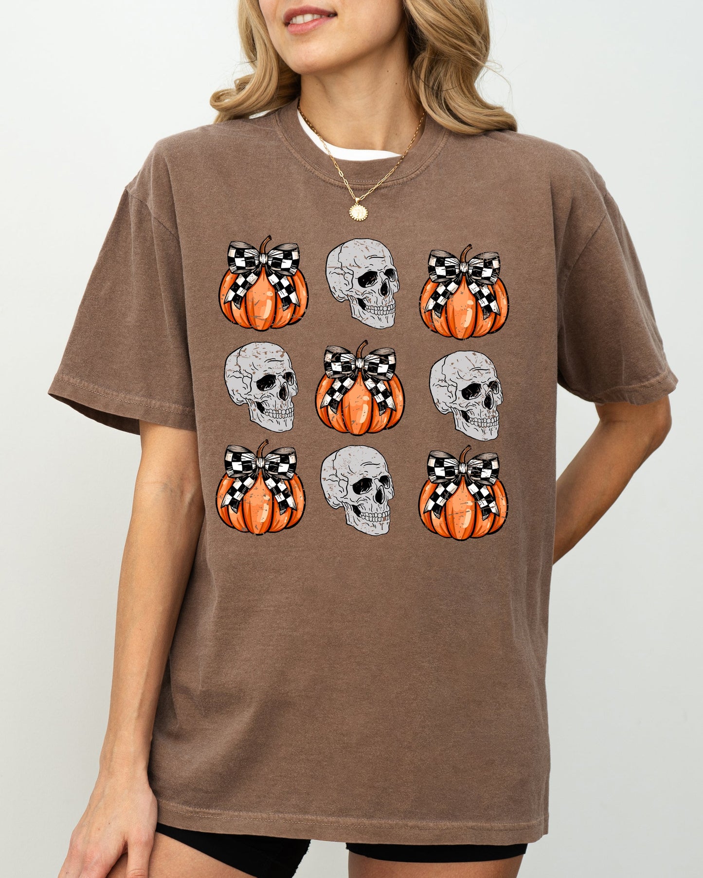 Skulls and Checkered Pumpkins Coquette Ribbons and Bows Halloween Fall Autumn Comfort Colors T-Shirt