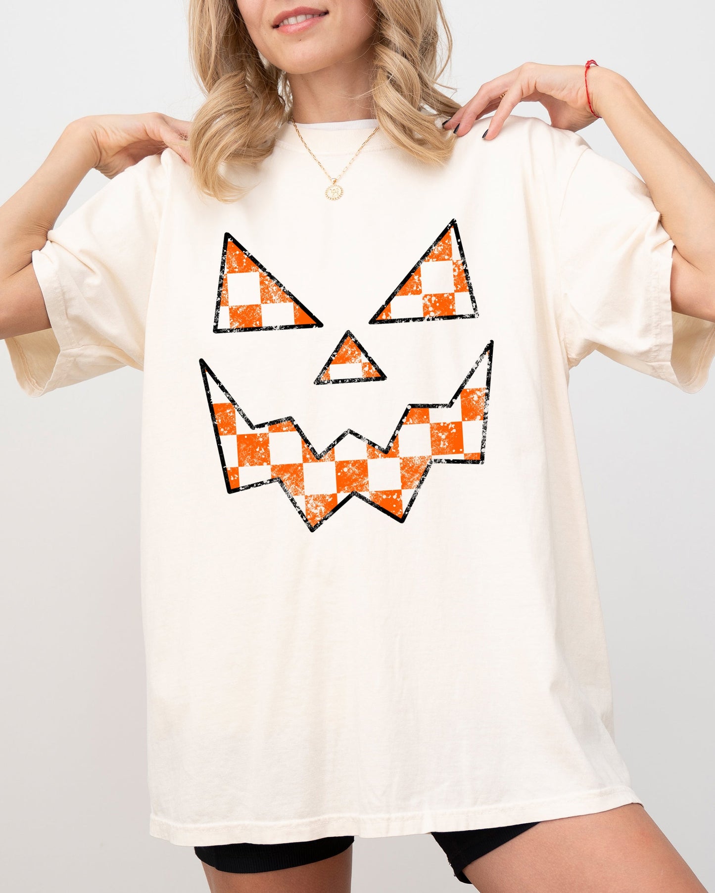 Spooky Jack-o-lantern, Retro Halloween, Pumpkin, Fall, Autumn, Checkered Shirt Comfort Colors T-Shirt