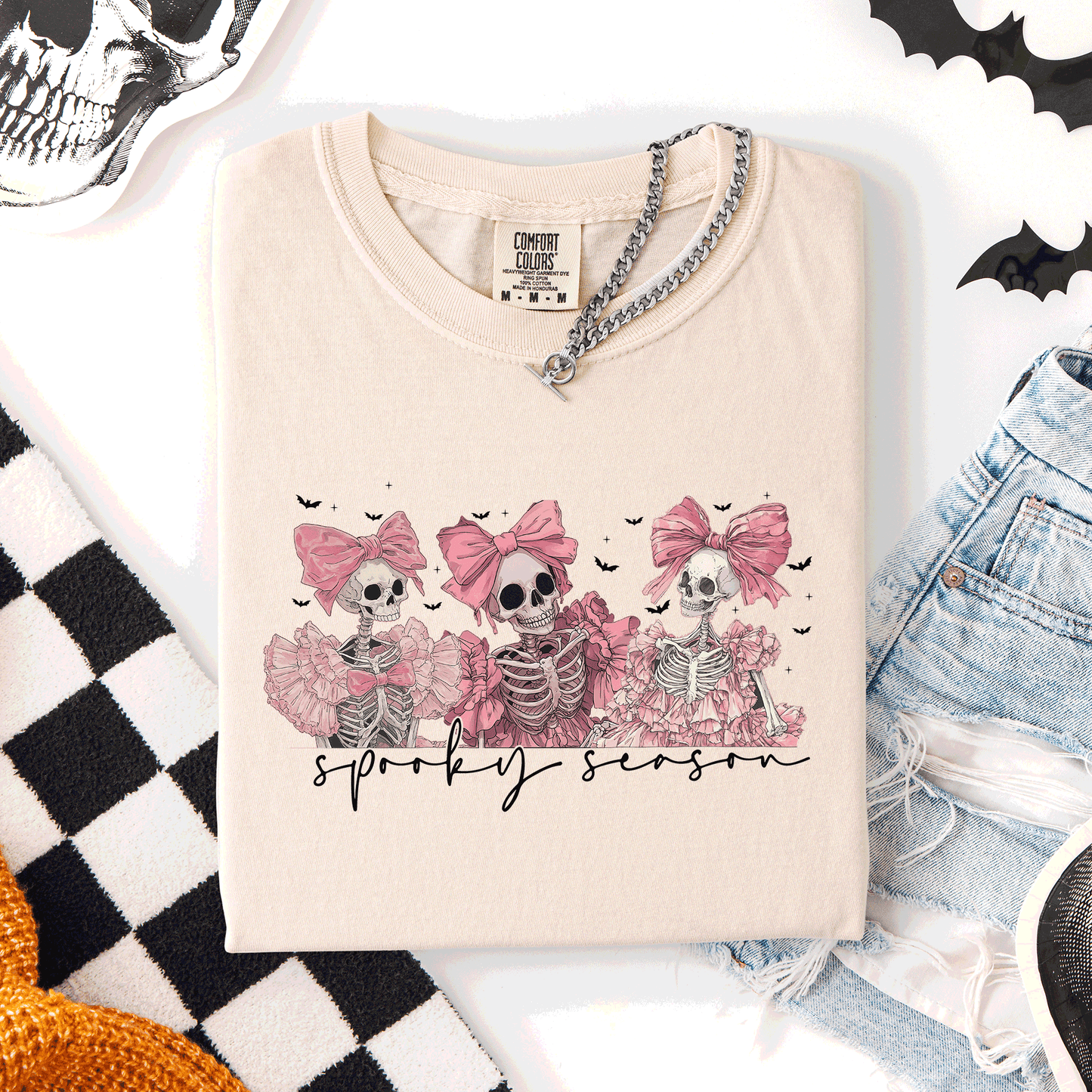 Spooky Season, Pink Skeletons, Cute, Coquette, Ribbon, Bows, Halloween, Comfort Colors T-Shirt