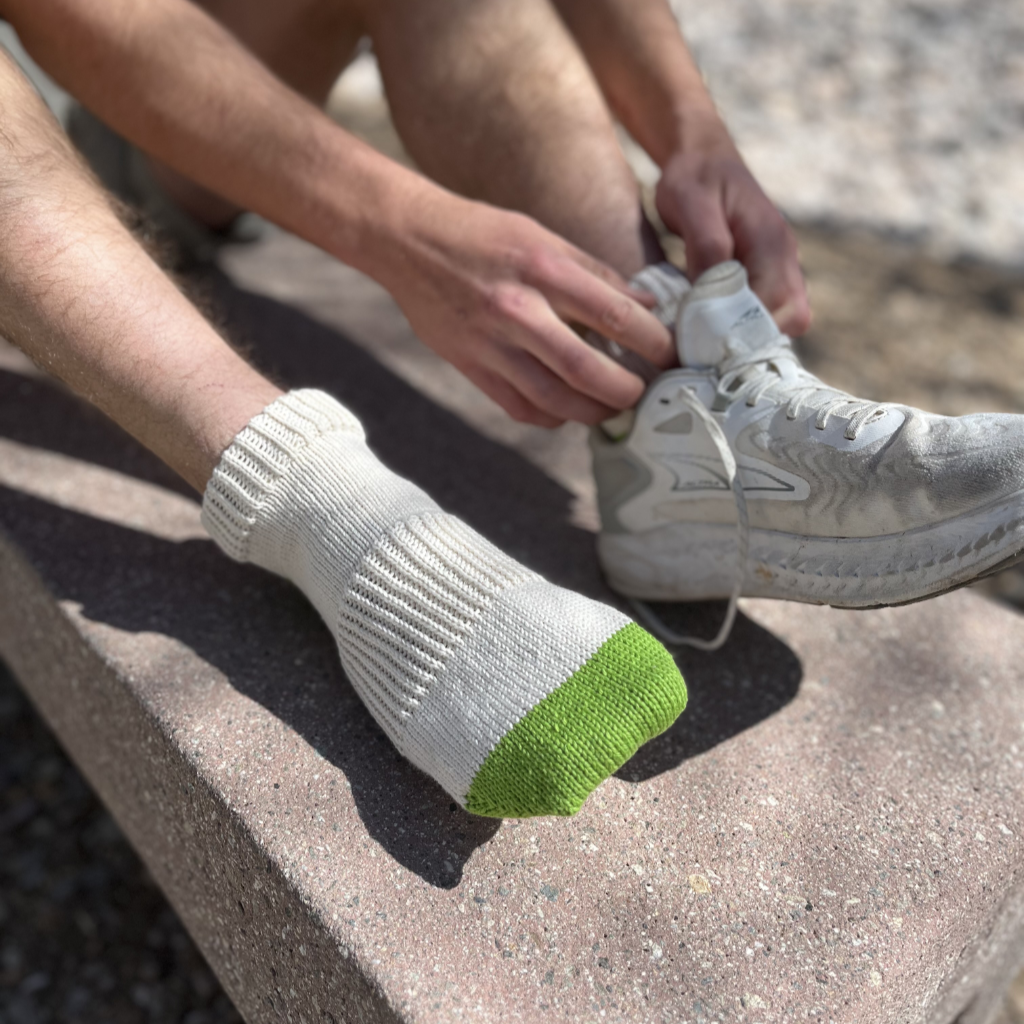Men's 100% Cotton Sport Ankle Socks Natural Color with Green Heel and Toe