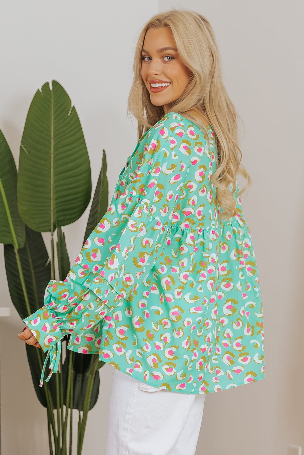 Green Abstract Lace-up Lantern Sleeve Babydoll Blouse