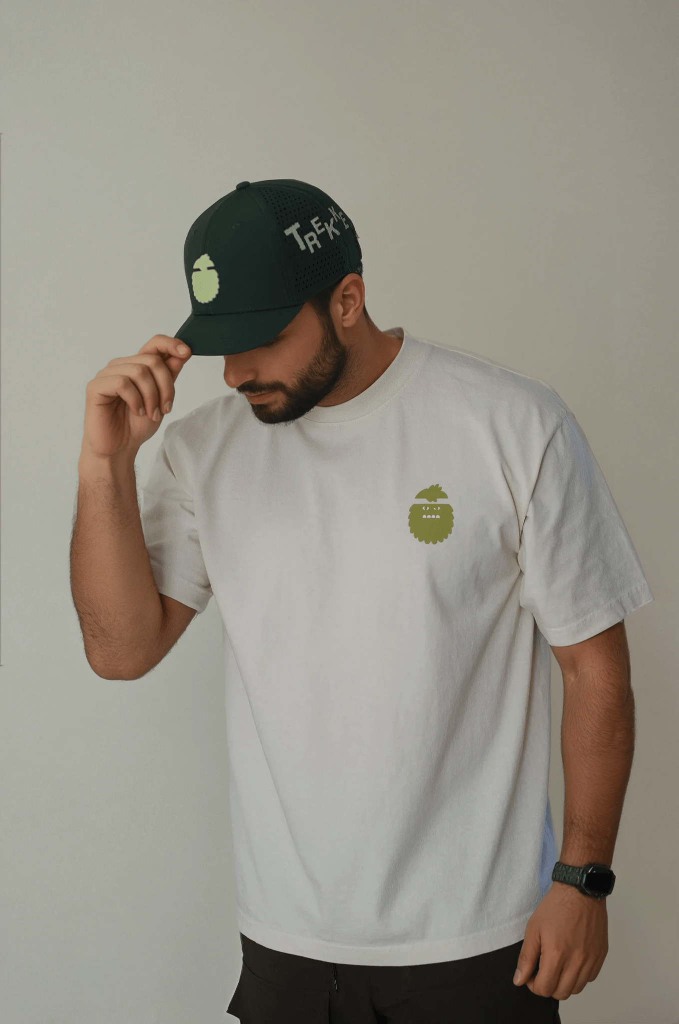 Bigfoot Met an Iguana Cotton Vintage T-Shirt