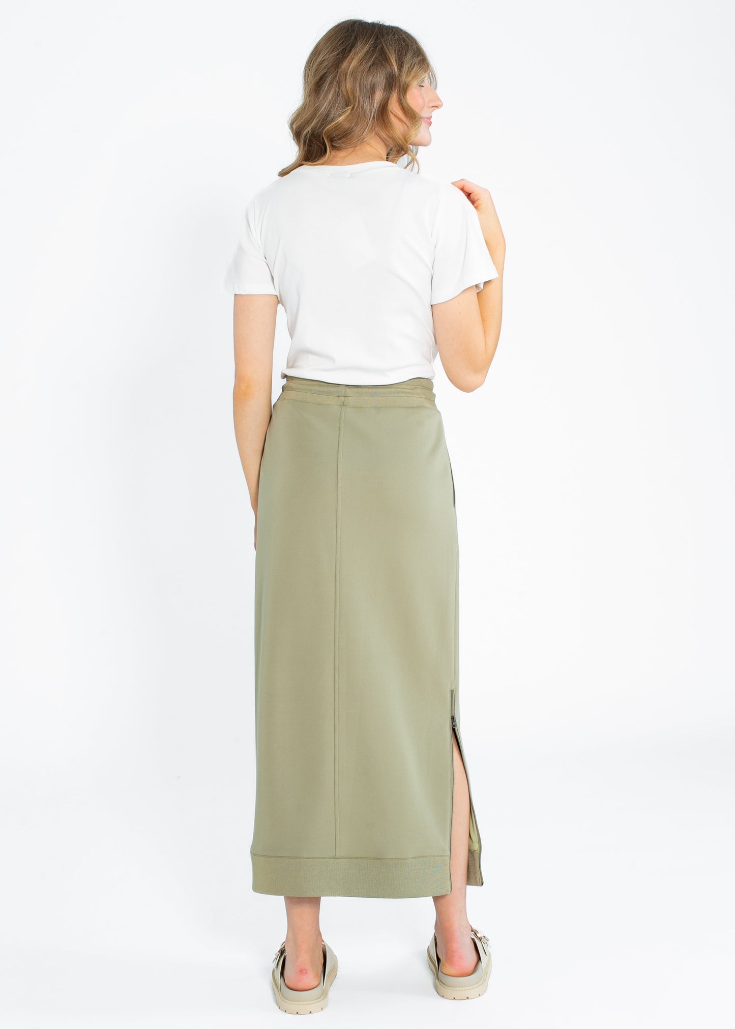 Bradi Side Zipper Athletic Midi Skirt Spring Green Inherit Co.