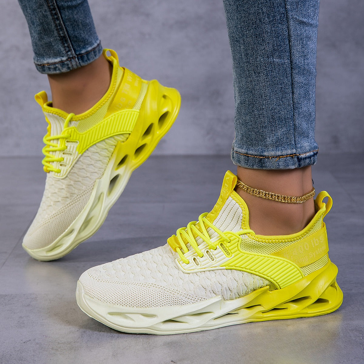 Women’s Casual Sporty Outdoor Running Shoes Breathable Lightweight Sneakers