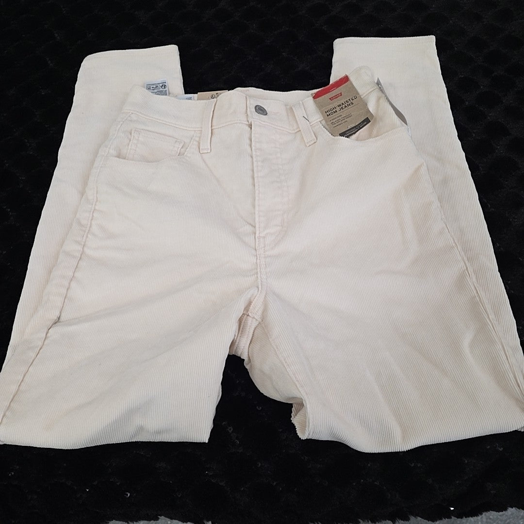 Levi Size 25 White Pants