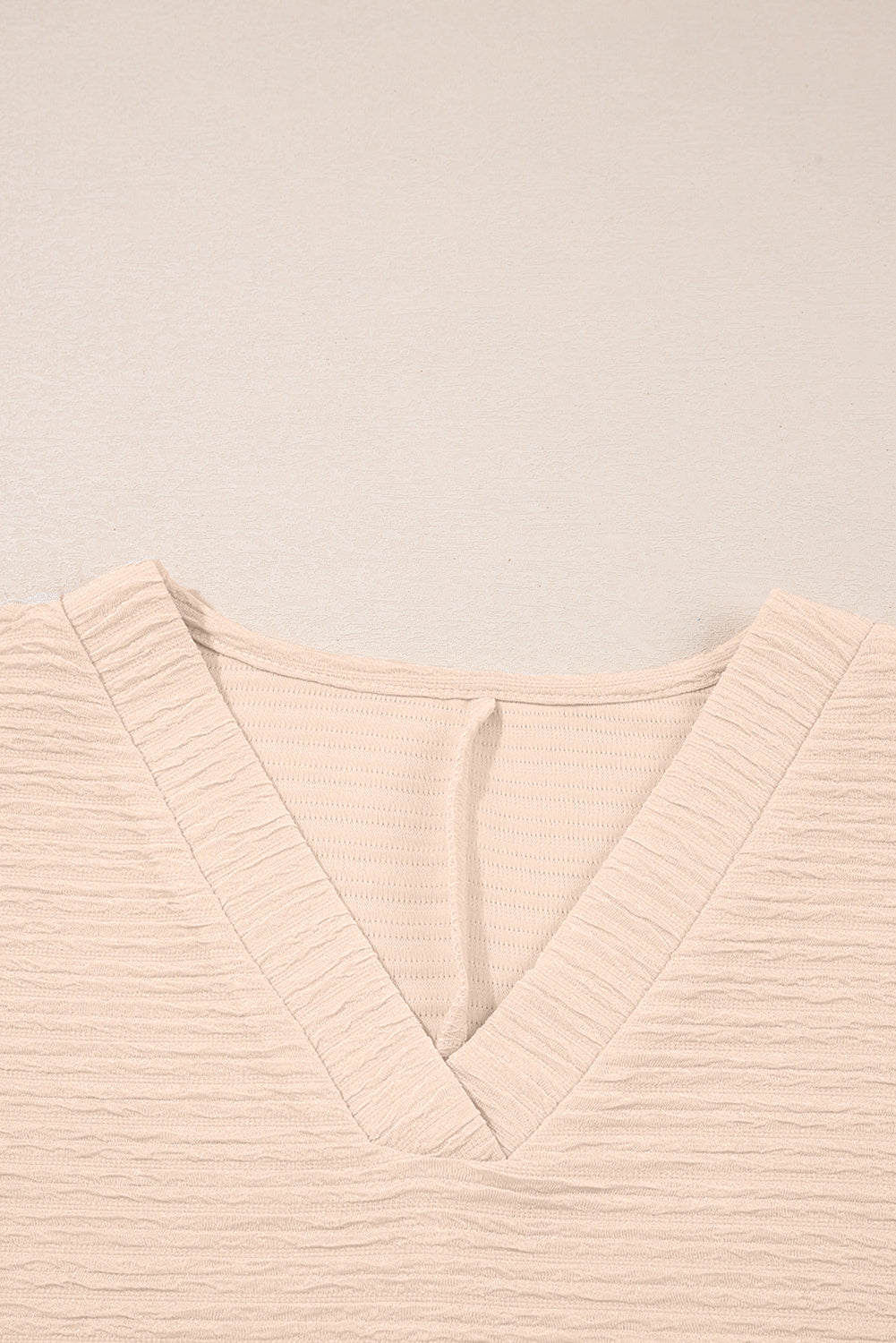 Luxury Textured V Neck T Shirt and Shorts Set