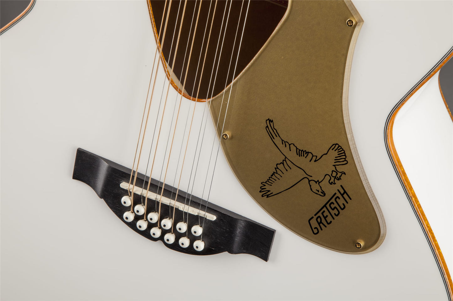 12-string Acoustic-electric Jumbo Guitar White Gretsch G5022CWFE-12 Rancher Falcon