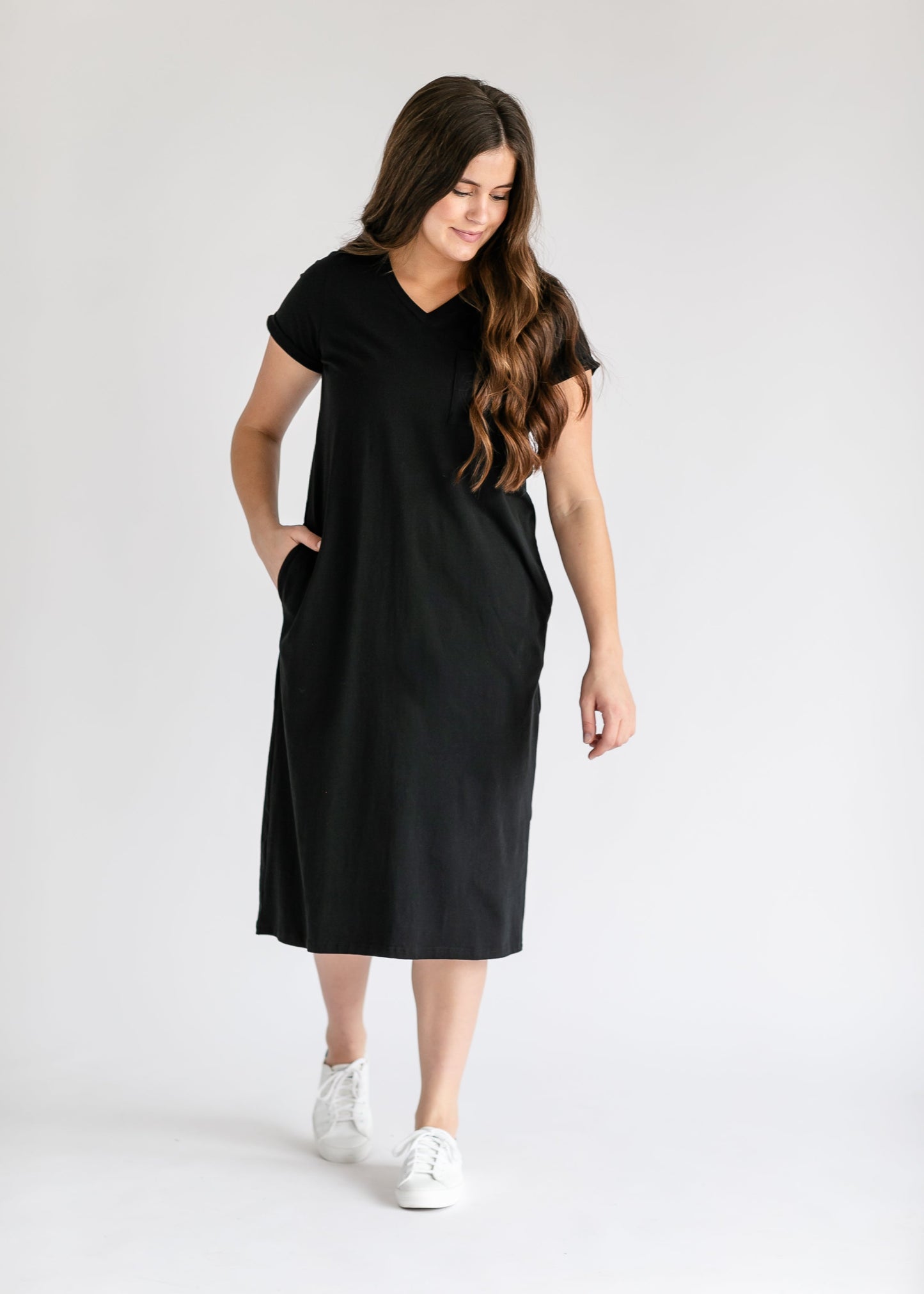 Finley V-neck Berry Midi T-shirt Dress Inherit Co.