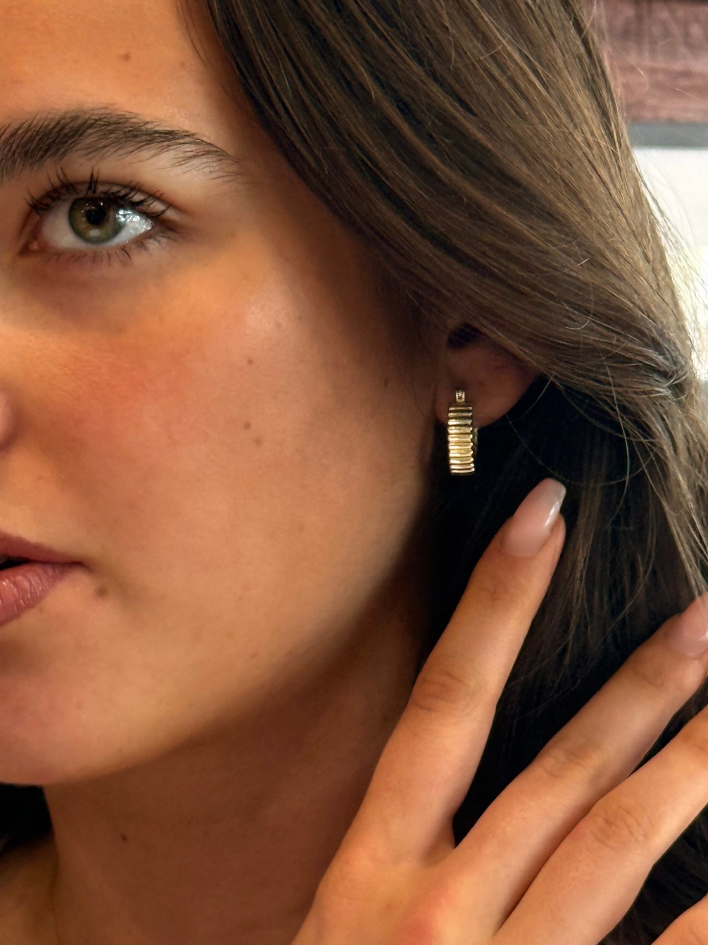 18k Gold Textured Hoop Snap Post Earrings Jules Hoops