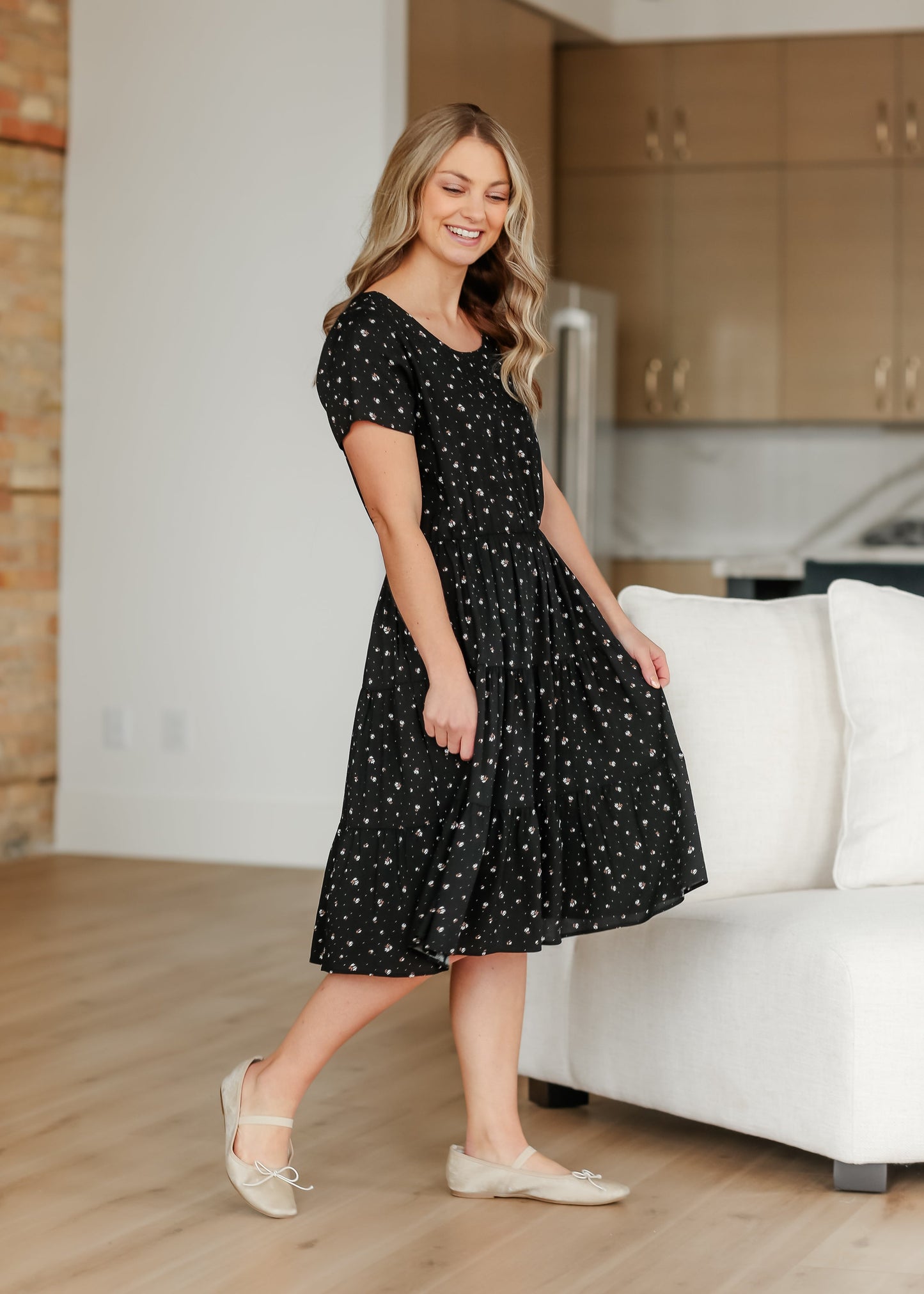 Jenna Floral Knit Short Sleeve Tiered Midi Dress