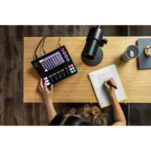 Compact 6-channel Digital Mixer Mackie DLZ Creator XS