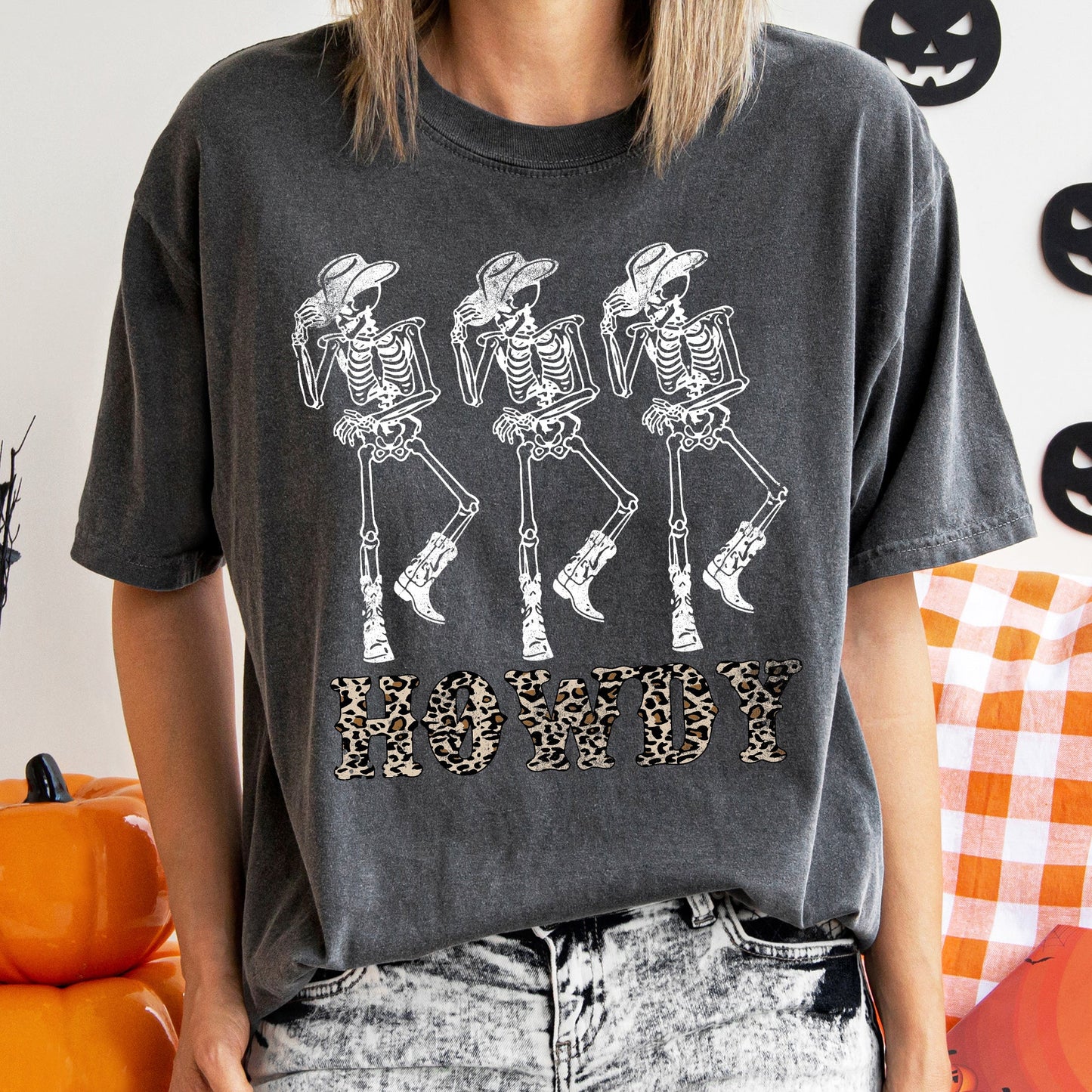 Leopard Retro Halloween Comfort Colors Tshirt Graphic Tee Howdy