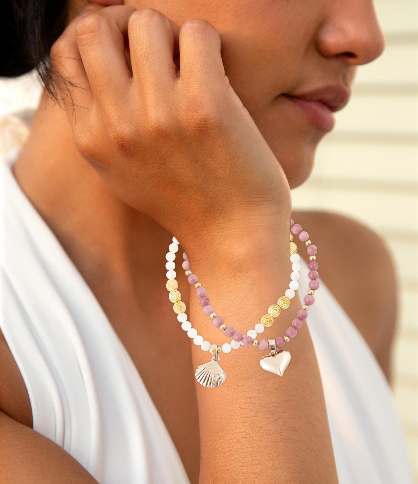 Pink Rhodonite and White Pearl Golden Heart Charm Bracelet Set