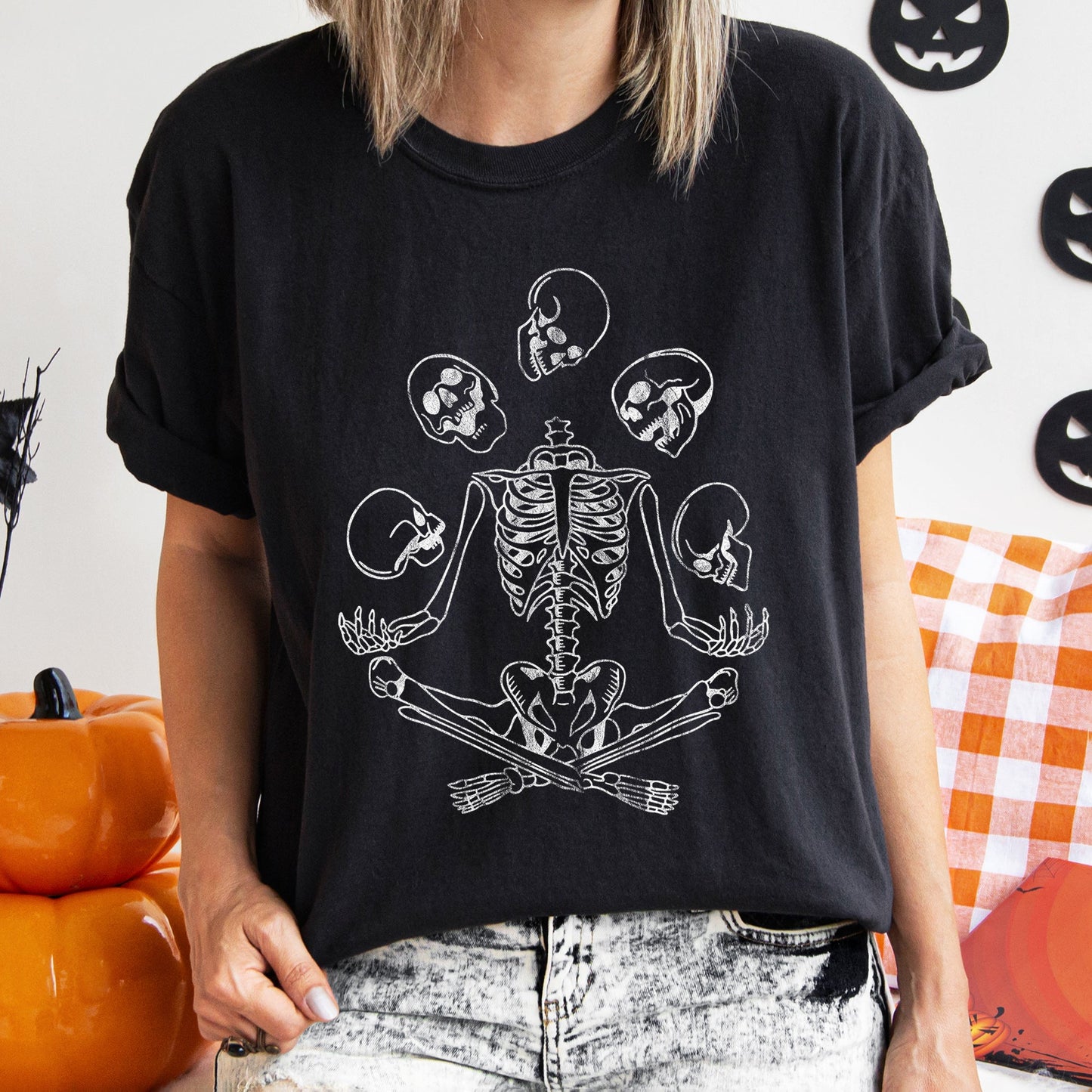 Skeleton Juggling Retro Halloween Comfort Colors Tshirt