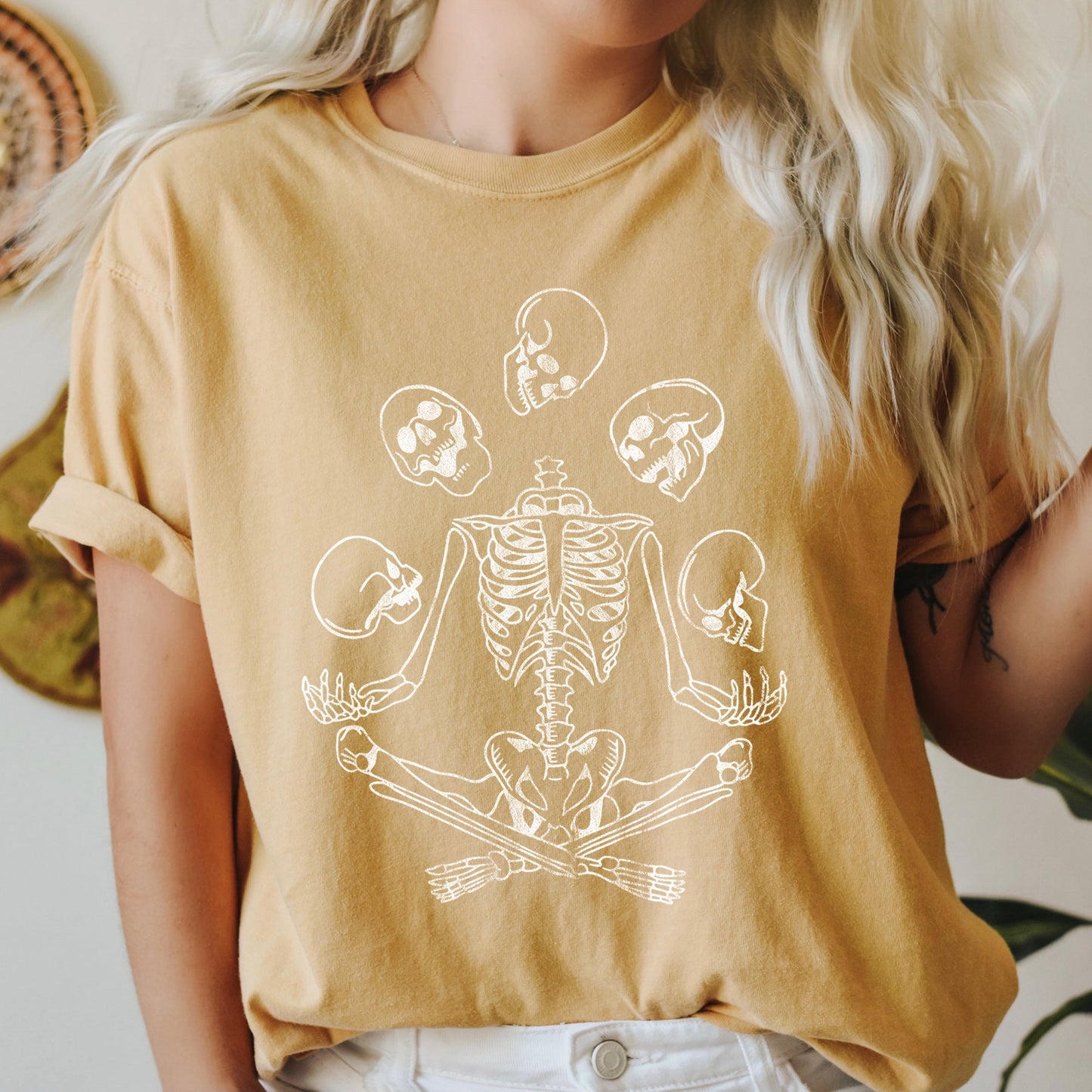 Skeleton Juggling Retro Halloween Comfort Colors Tshirt