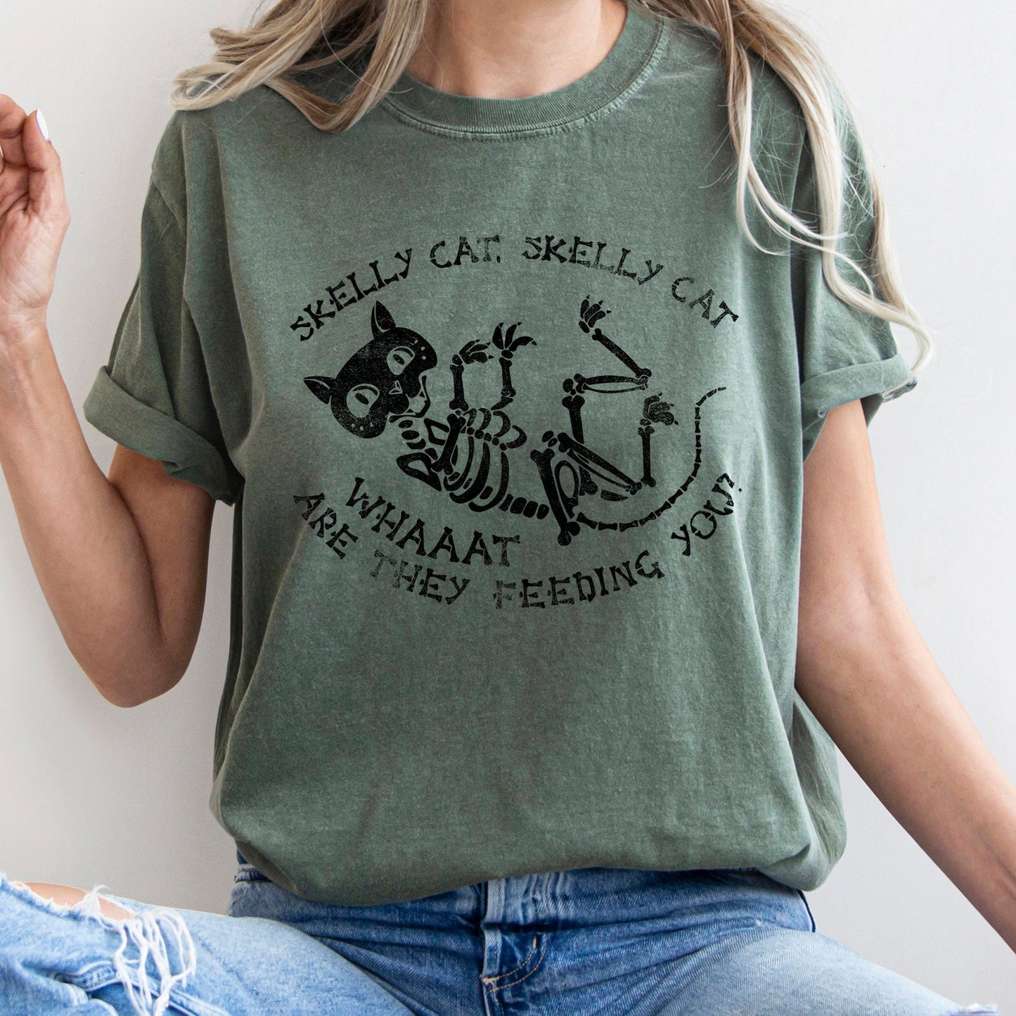 Skelly Cat Retro Halloween Comfort Colors T-shirt