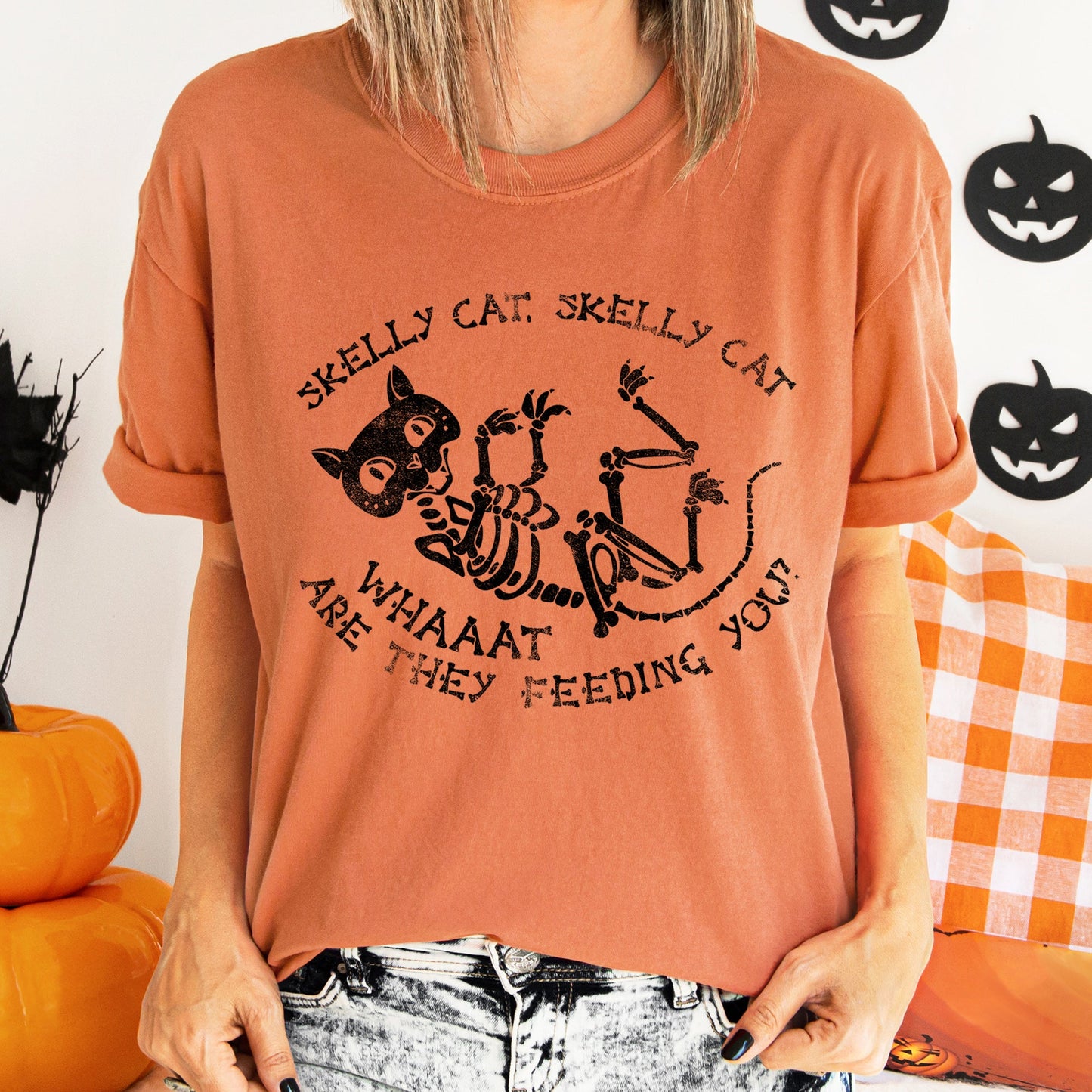 Skelly Cat Retro Halloween Comfort Colors T-shirt