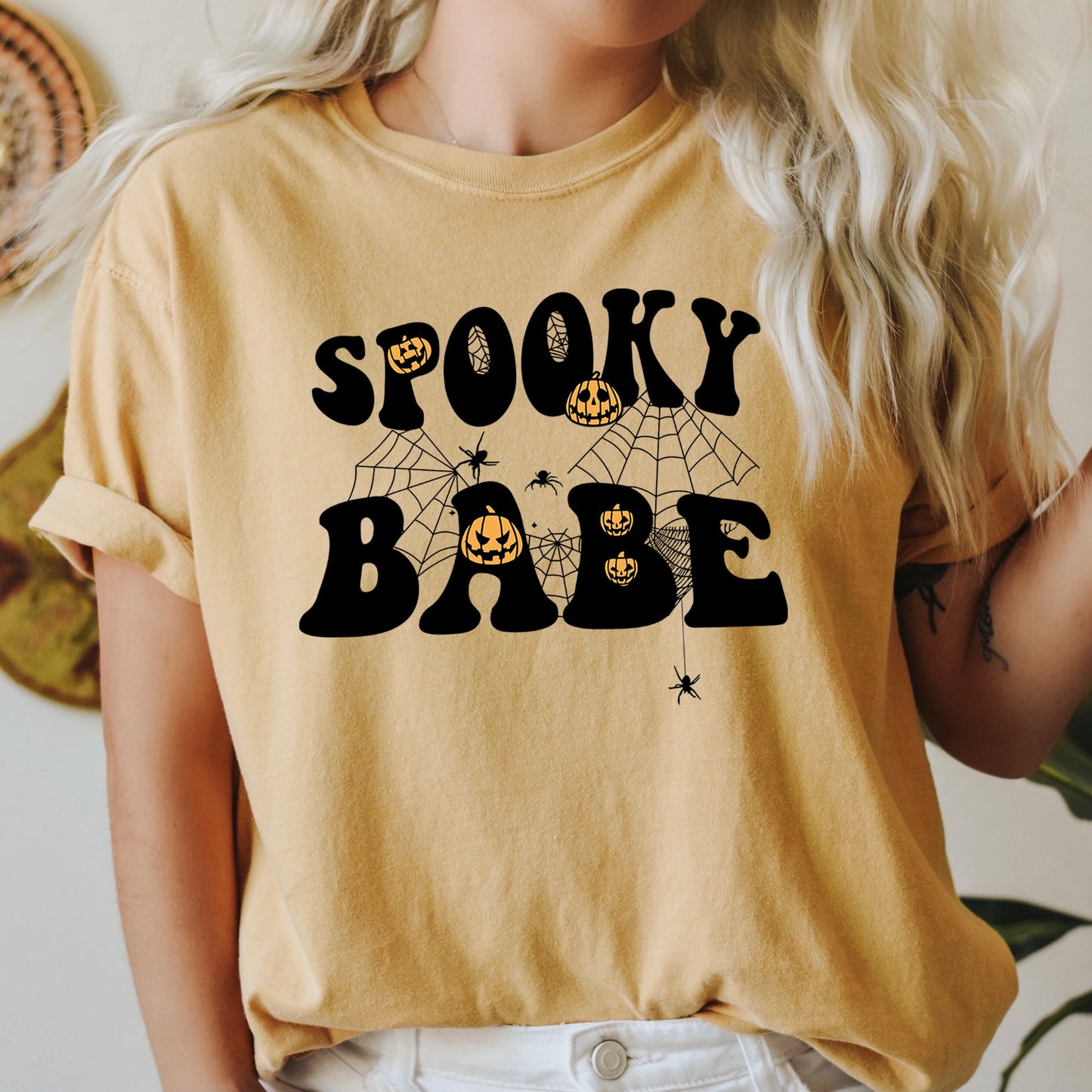 Spooky Babe Retro Halloween Comfort Colors Tshirt