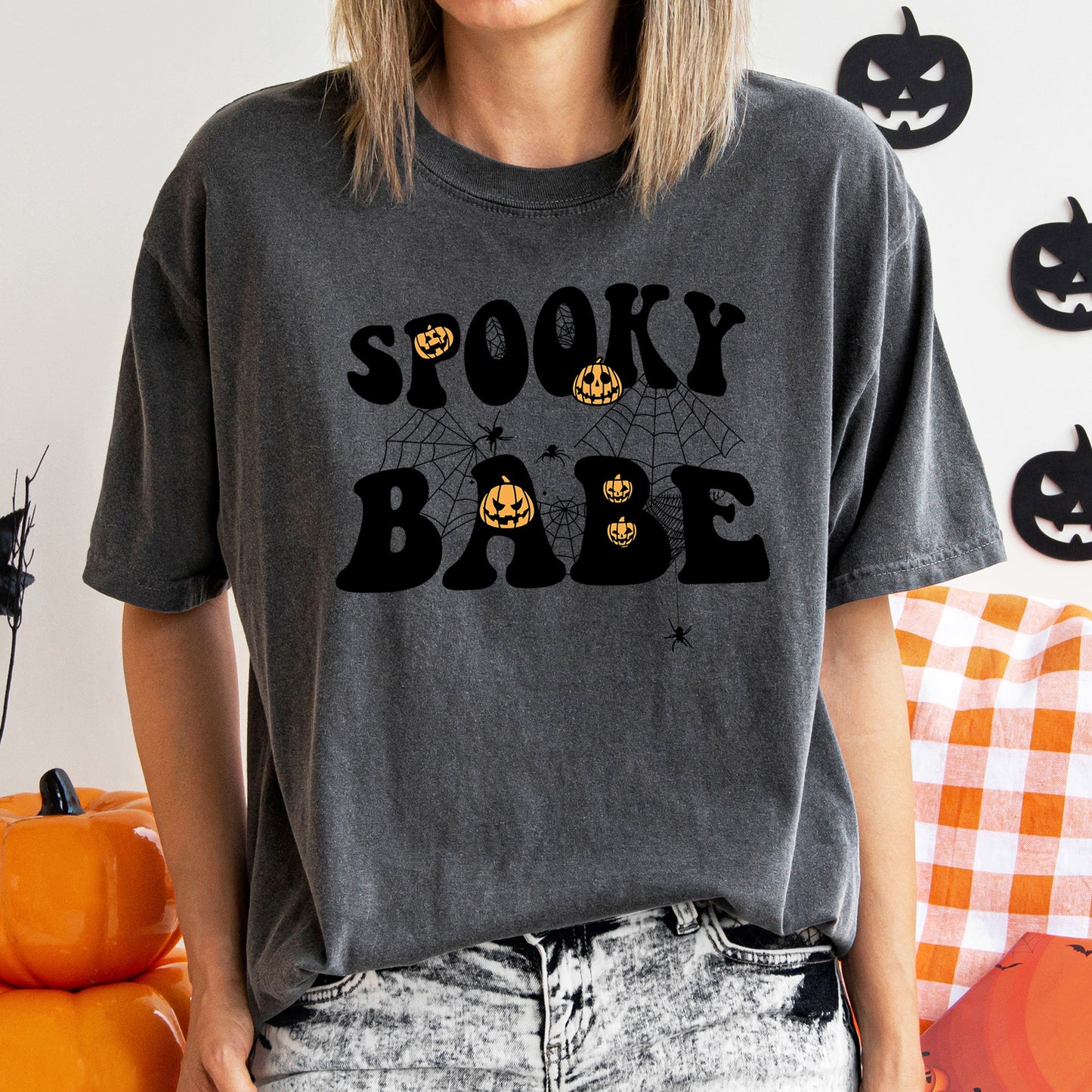 Spooky Babe Retro Halloween Comfort Colors Tshirt