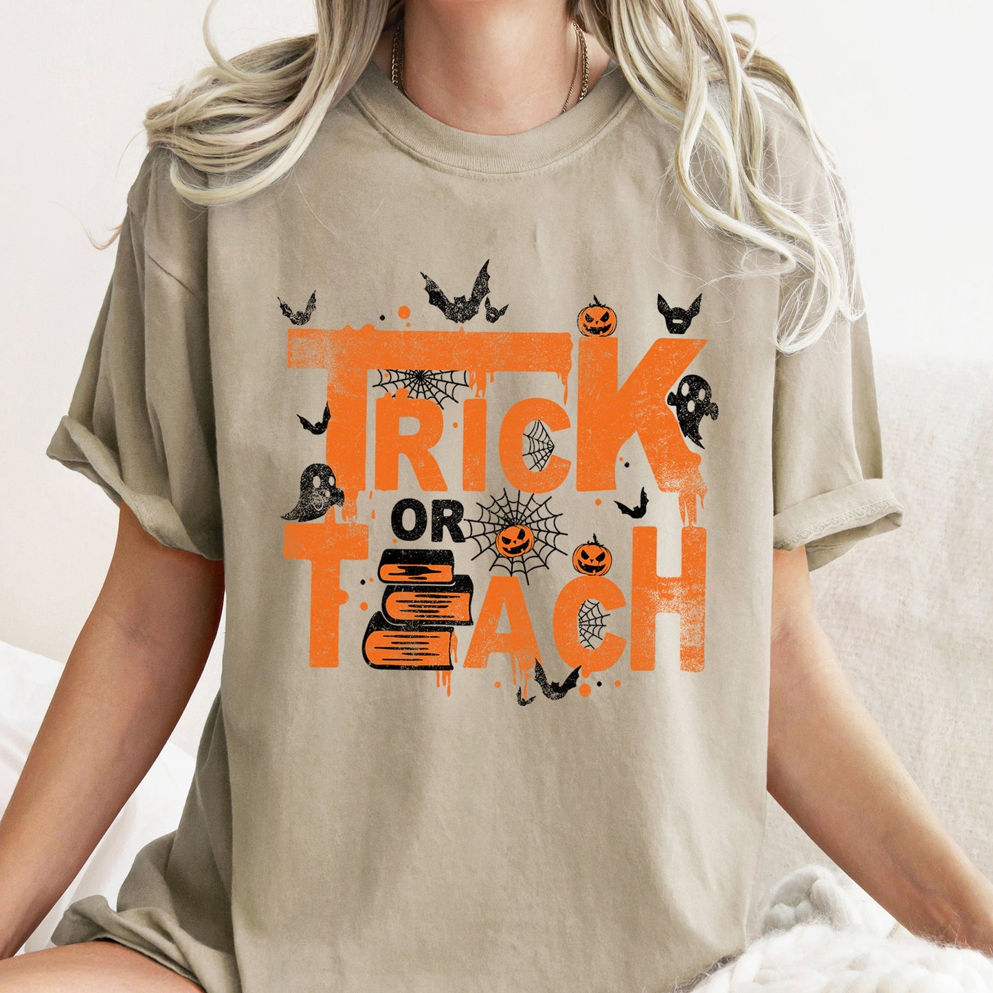 Trick Or Teach Retro Halloween Teacher Comfort Colors Tshirt
