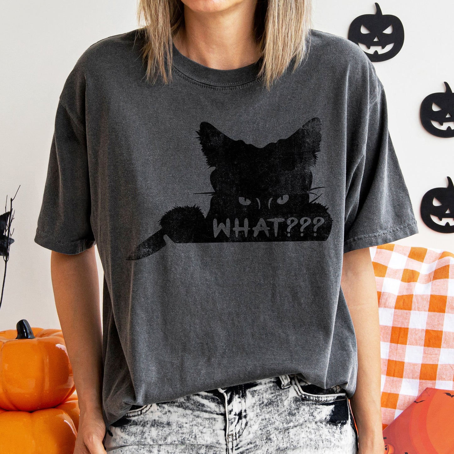 What? Cat And Knife Retro Halloween Comfort Colors T-shirt