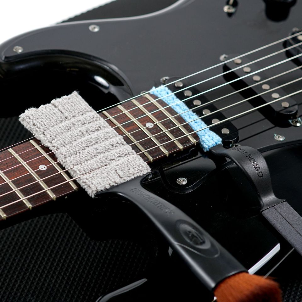 Music Nomad Total Guitar Spa Kit Detail Clean Polish Condition MN292