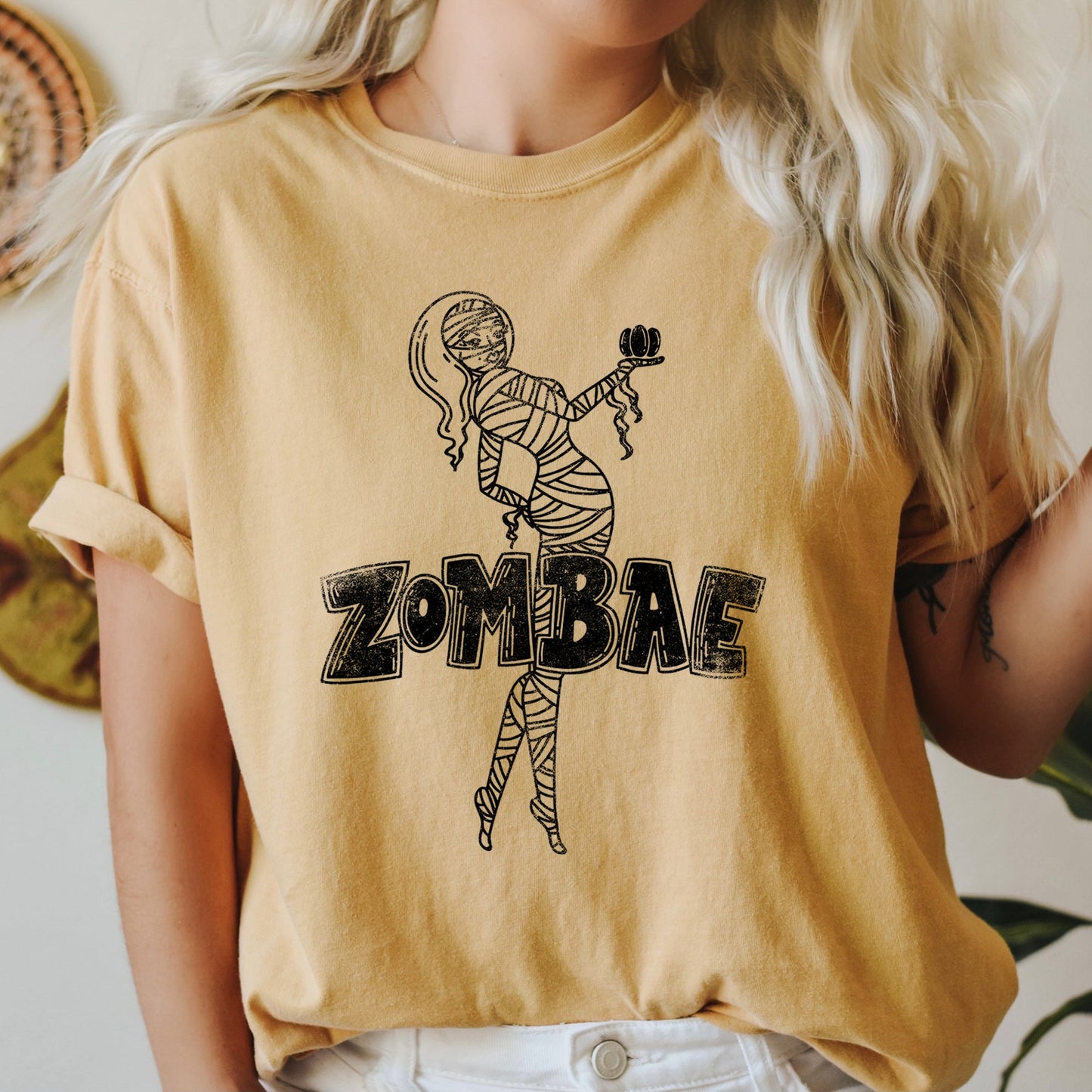 Zombae Funny Retro Halloween Comfort Colors Tshirt