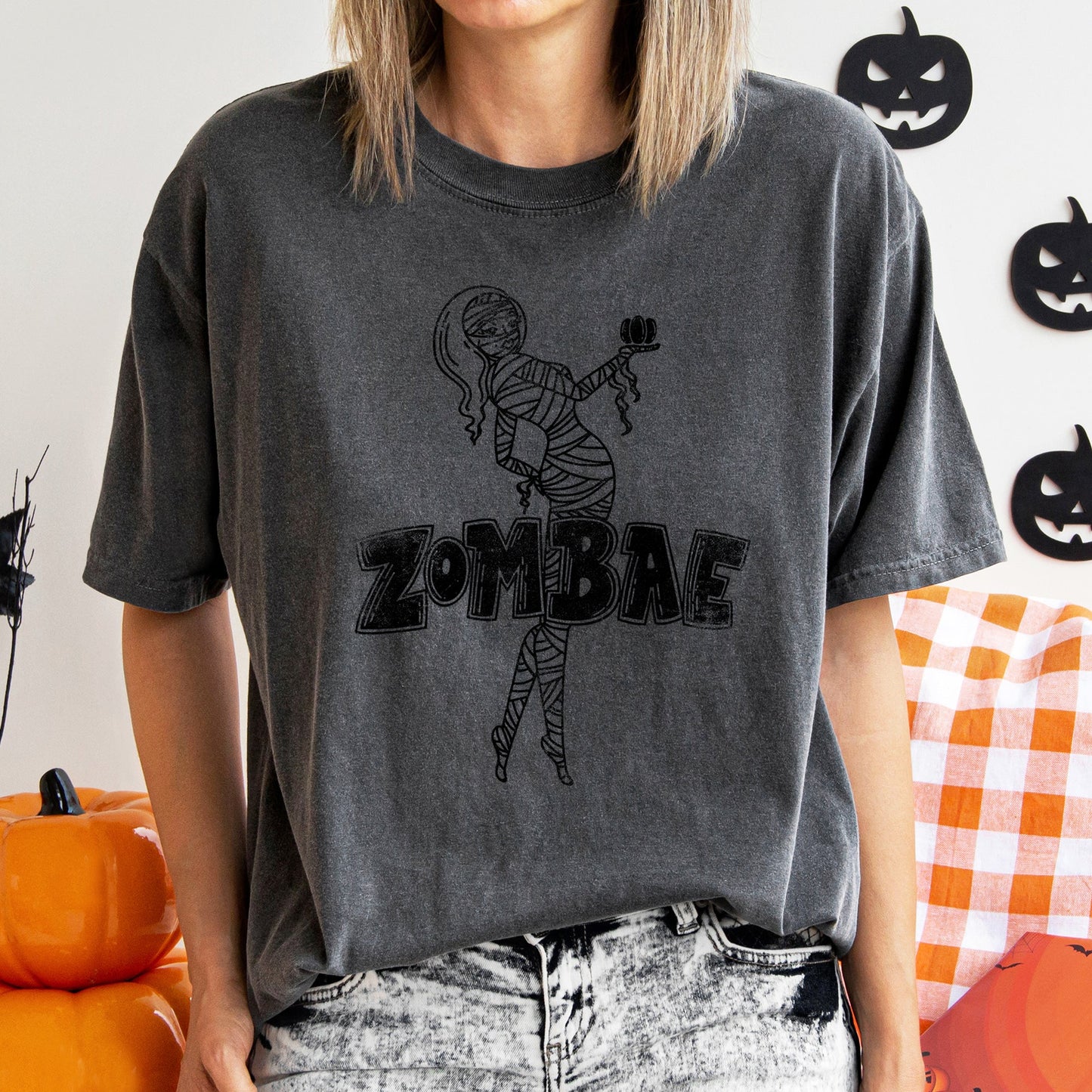 Zombae Funny Retro Halloween Comfort Colors Tshirt