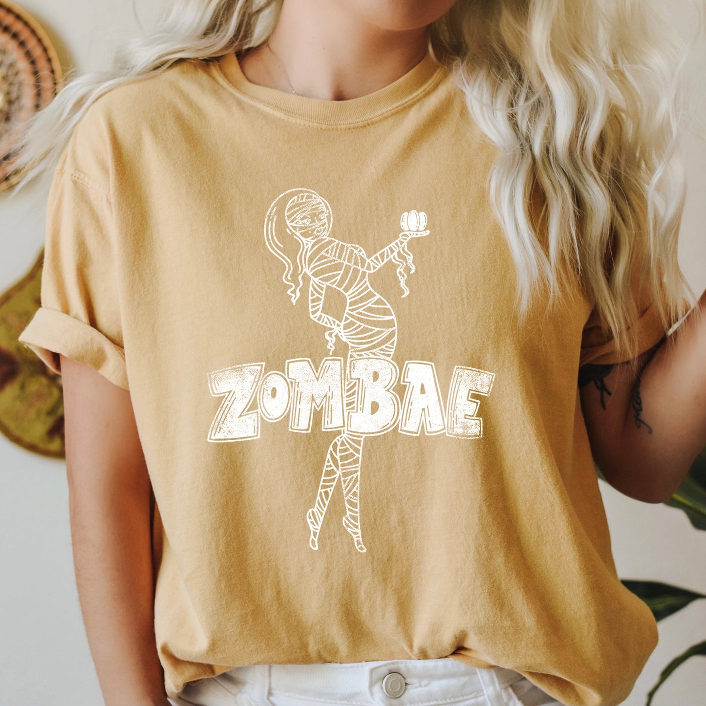 Zombae Funny Retro Halloween Comfort Colors Tshirt