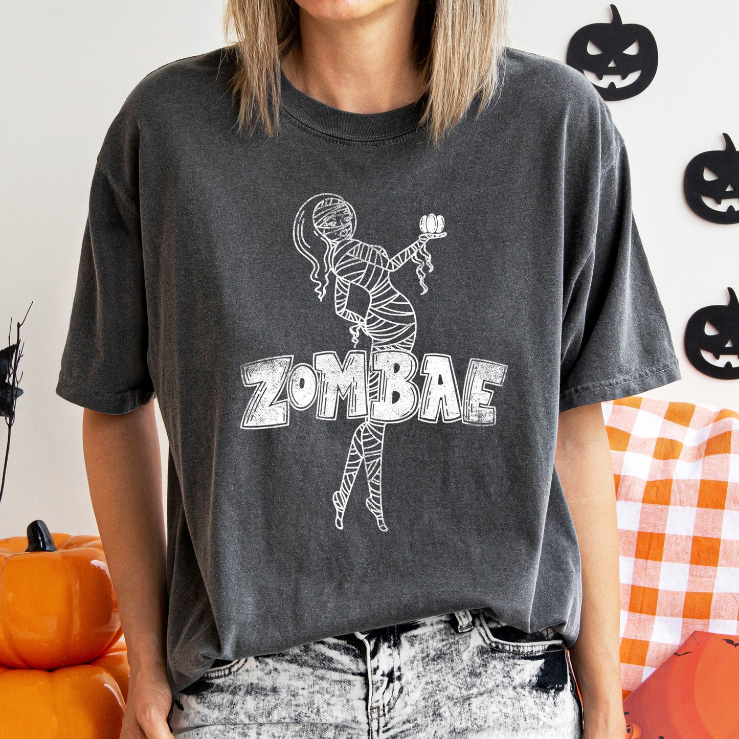 Zombae Funny Retro Halloween Comfort Colors Tshirt